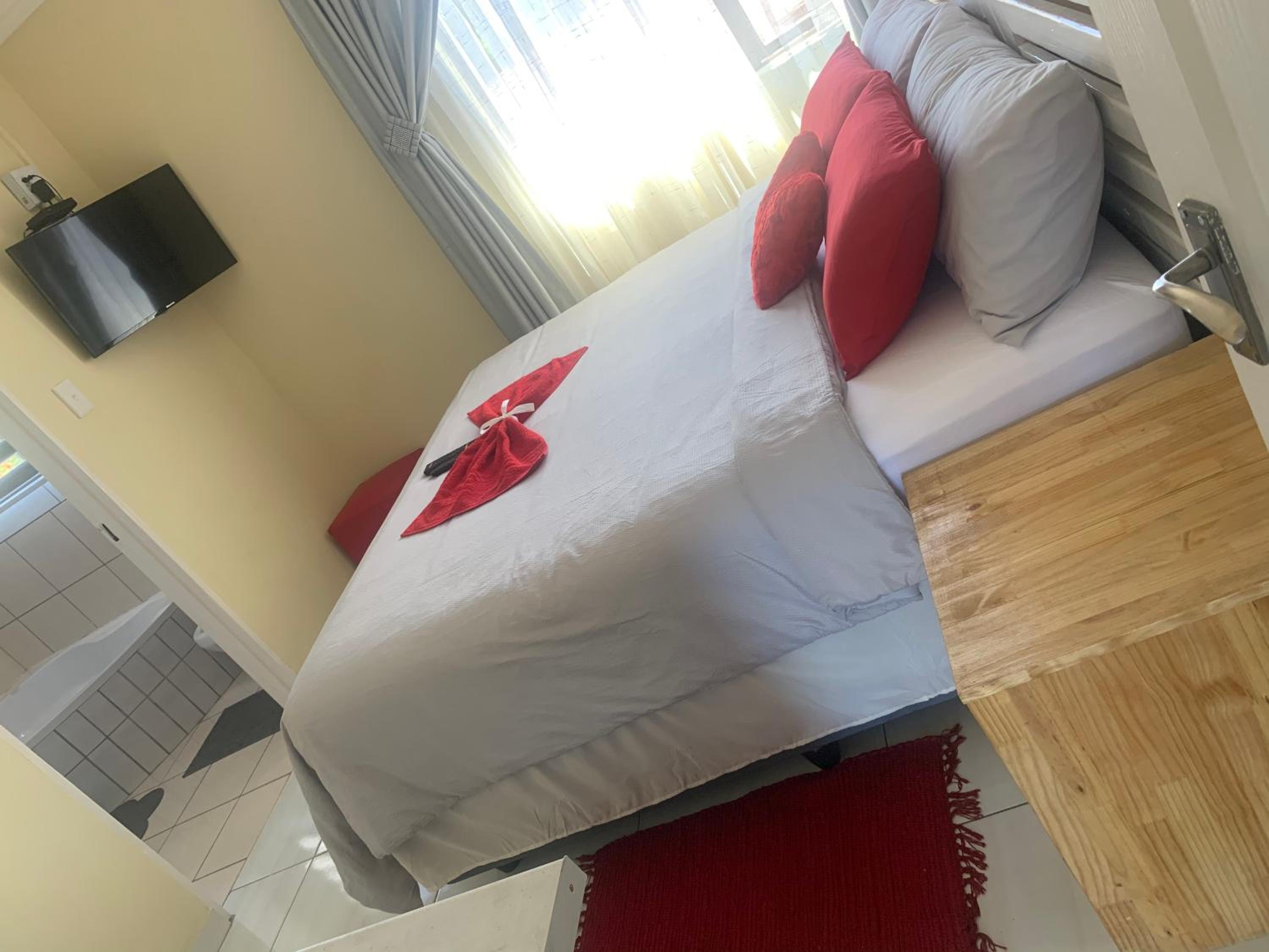 Standard Queen Room photo 3