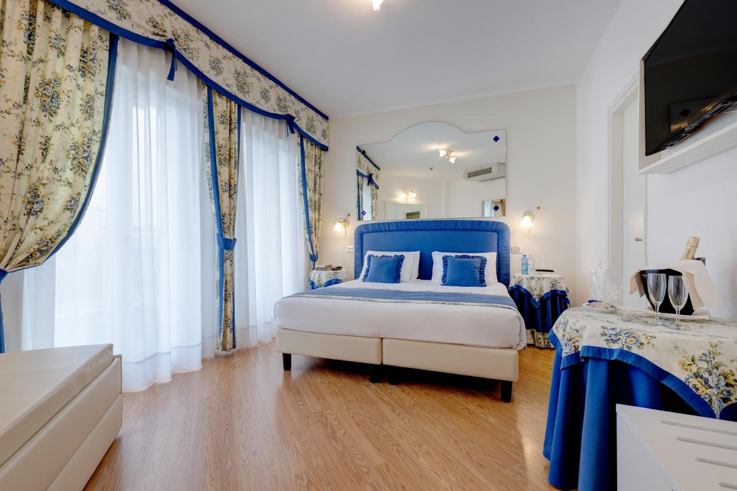 Superior Double Room - Photo 4