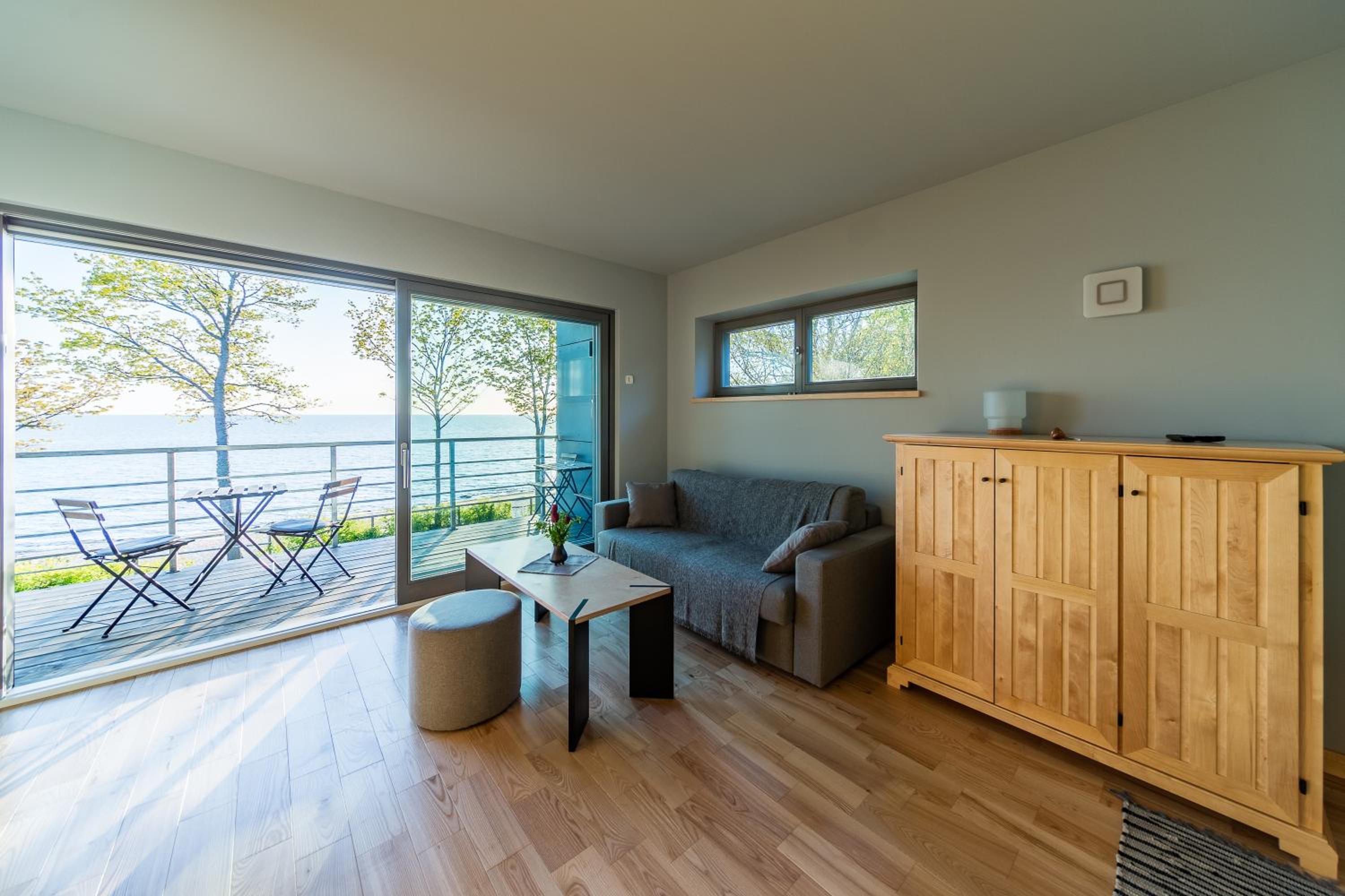Studio Apartment with Sea View photo 2