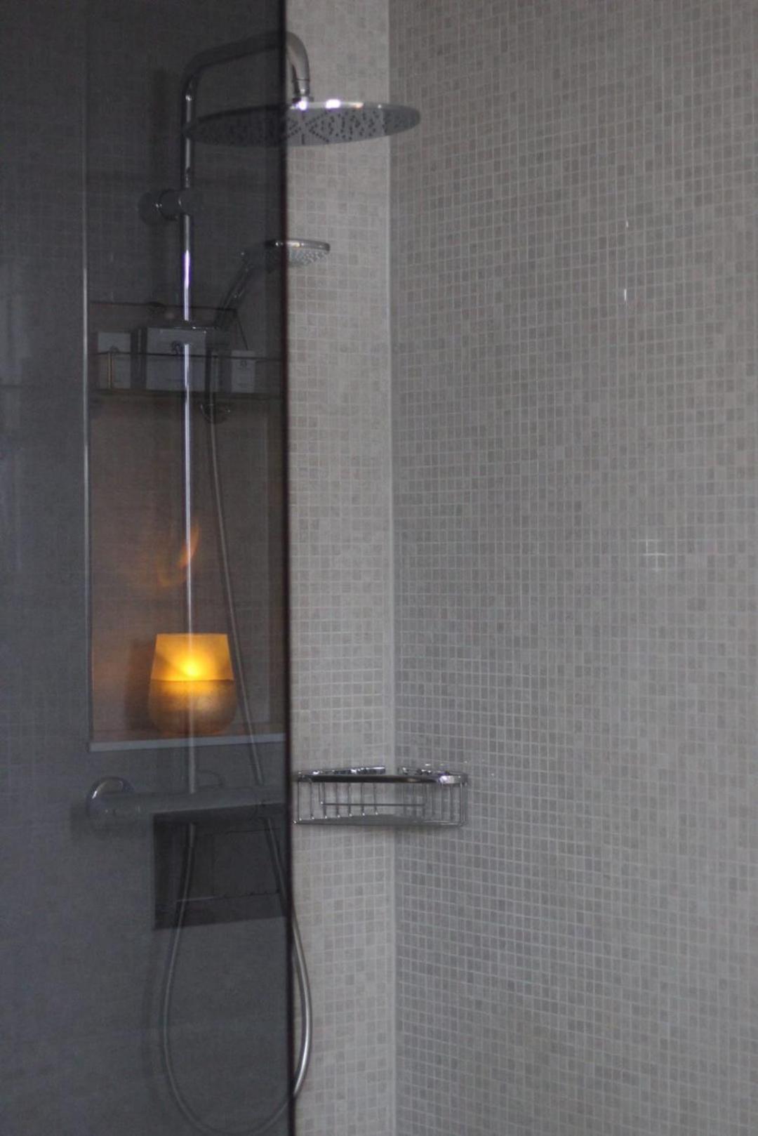 King Suite - Photo 7