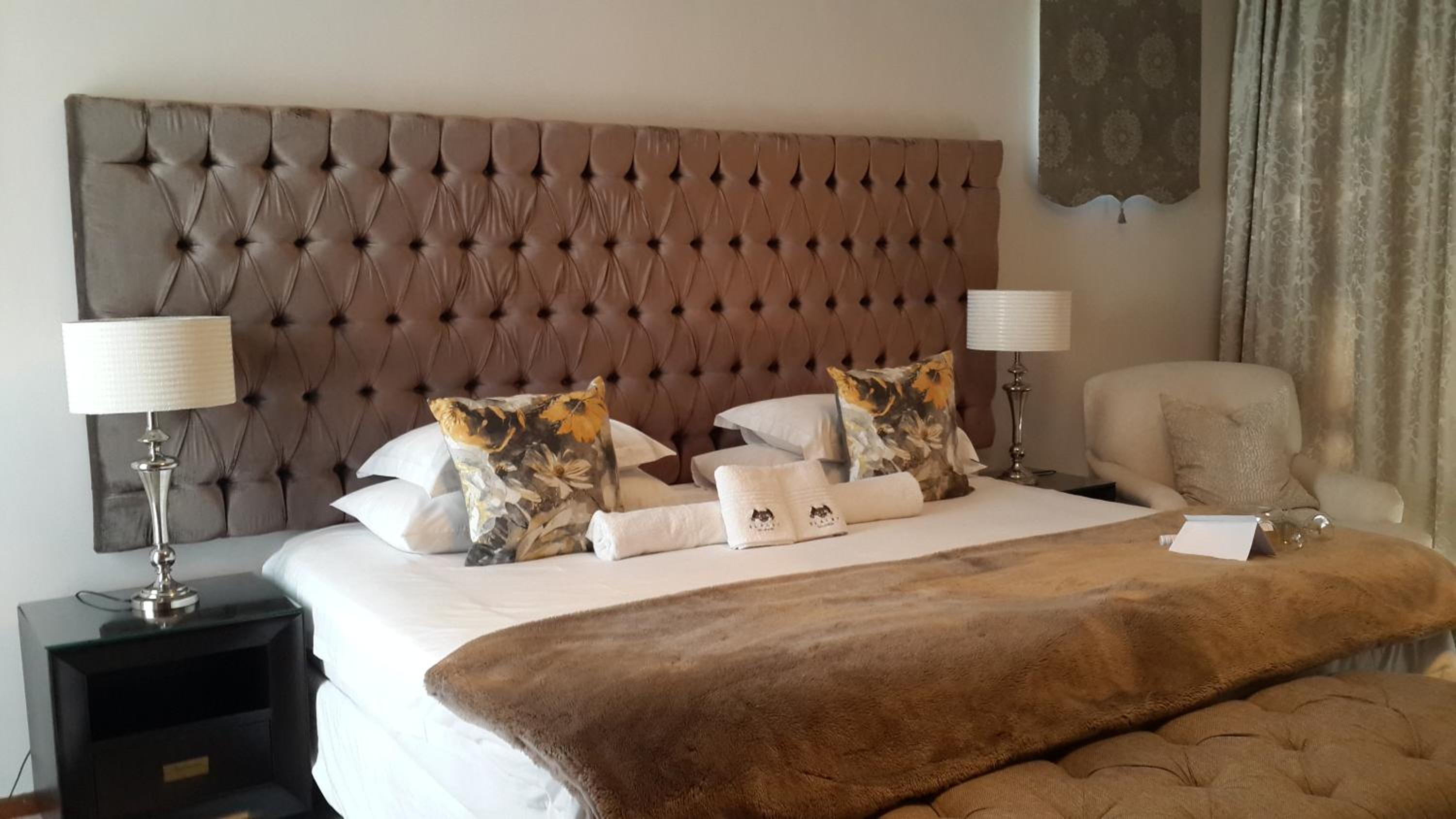 Luxury King Suite with Balcony