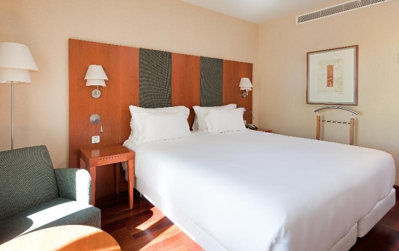 Family Adjoining Room (3 Adults + 1 Child) thumbnail 6