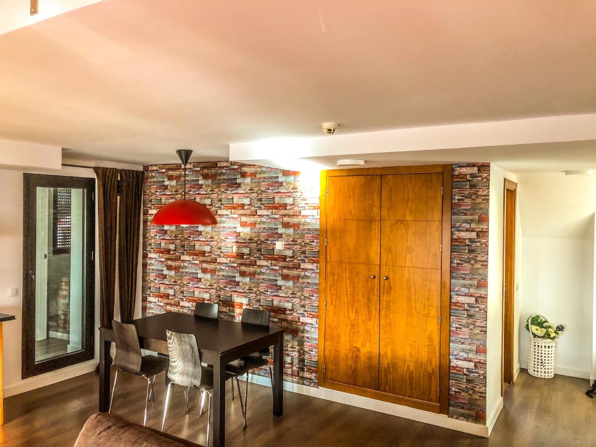 Apartment with Mountain View - Photo 15