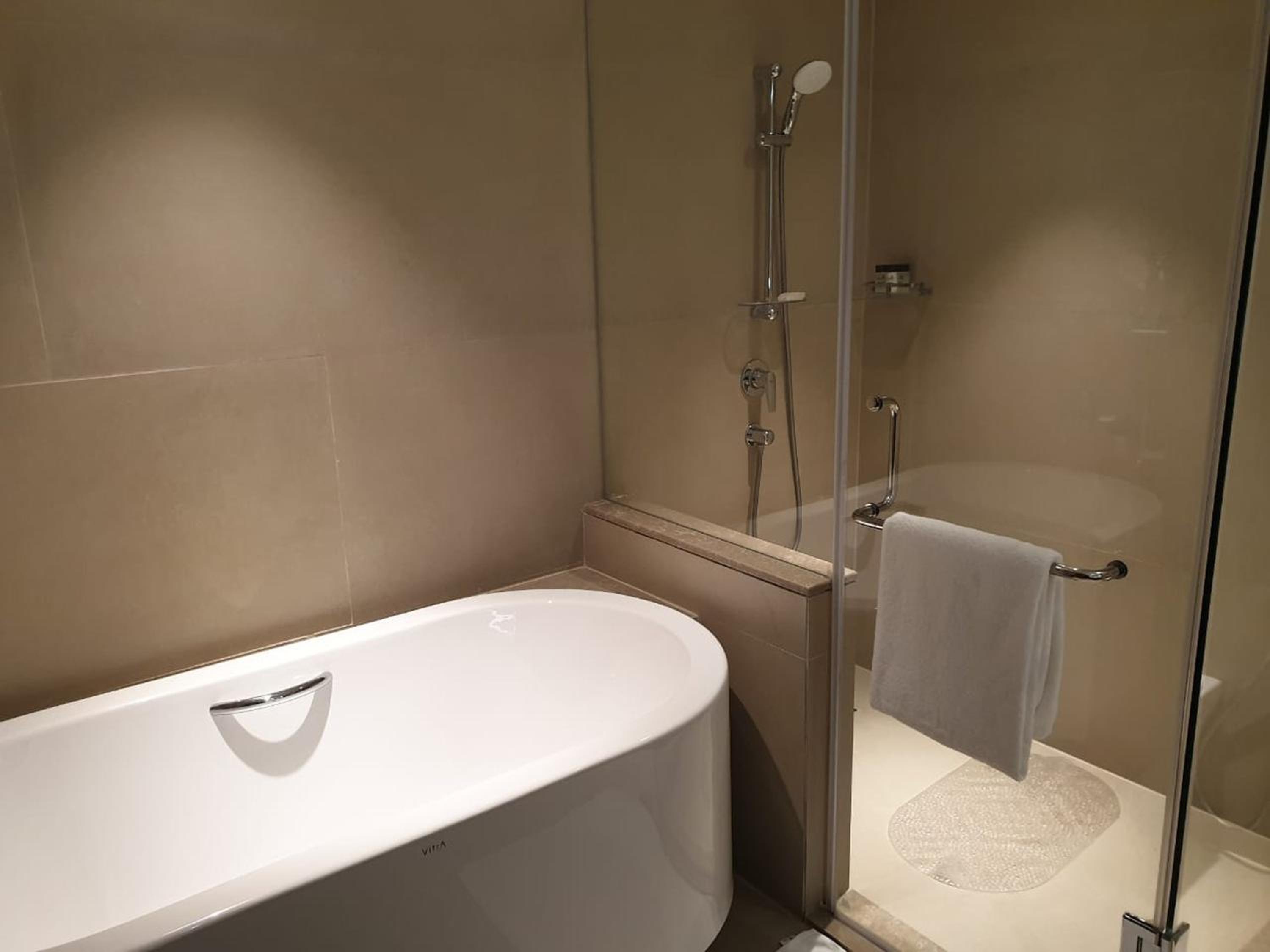 One-Bedroom Suite with Balcony and Kitchenette with 25% discount on F&B, SPA and Laundry, Enjoy Buy One Get One at Viva Bar during Happy Hours (12 noon to 06:00 PM) - Photo 20