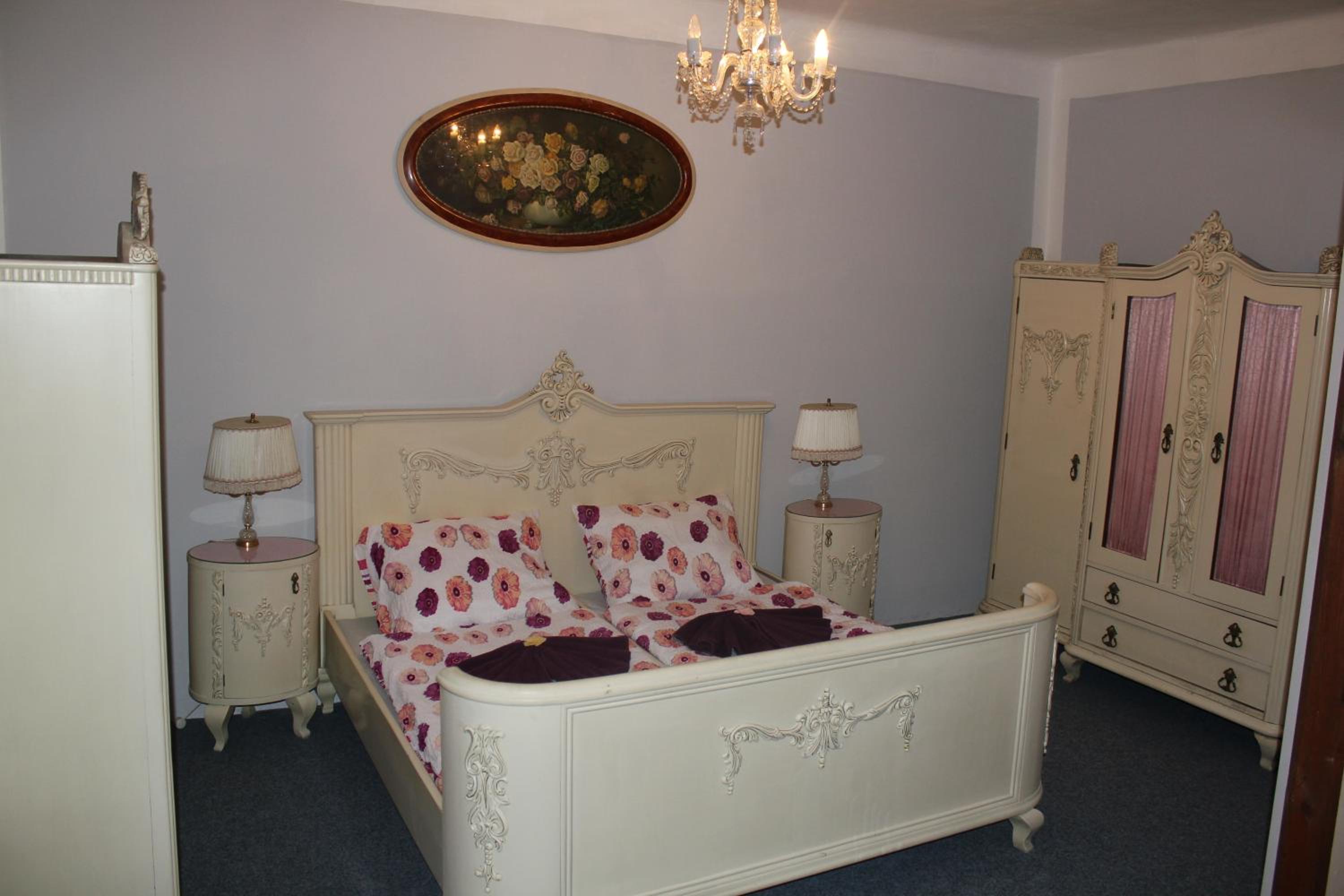 Double Room - Photo 9