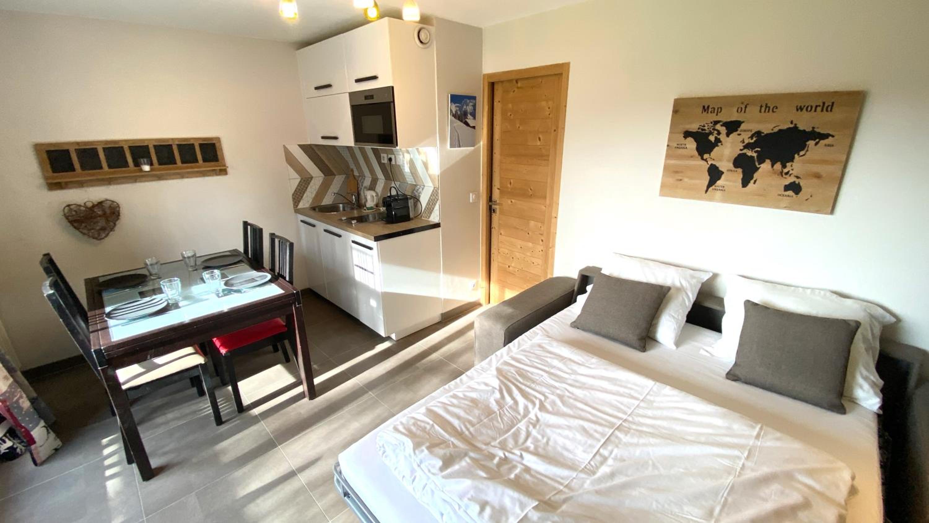 Apartment - Photo 2