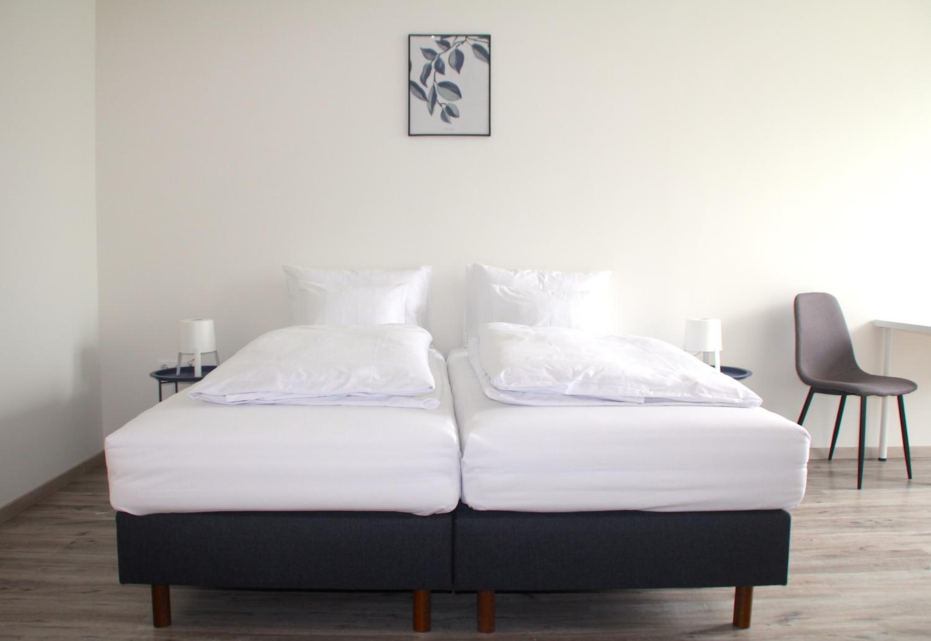 Standard Double or Twin Room - Photo 17