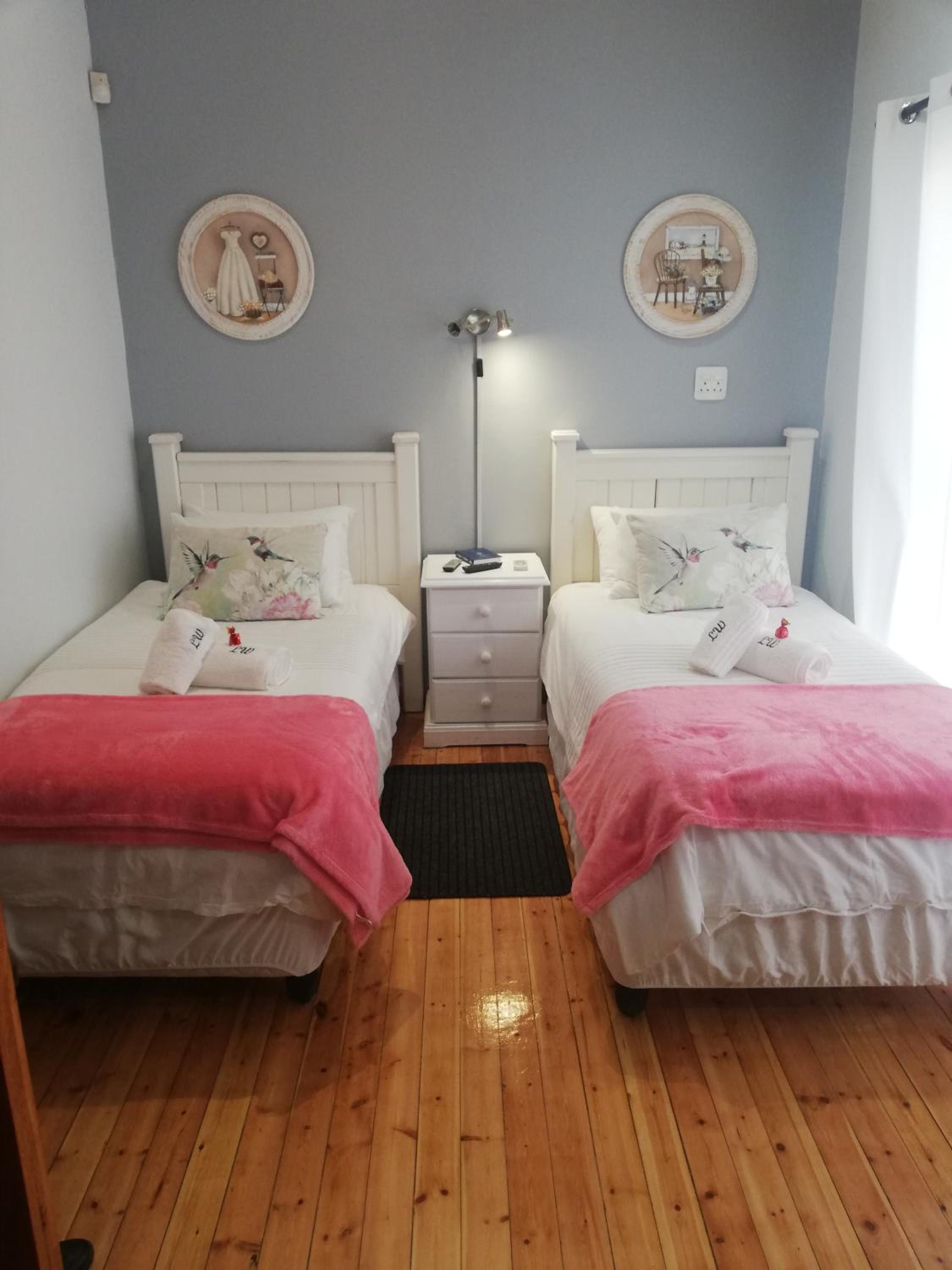 Deluxe Twin Room - Photo 1