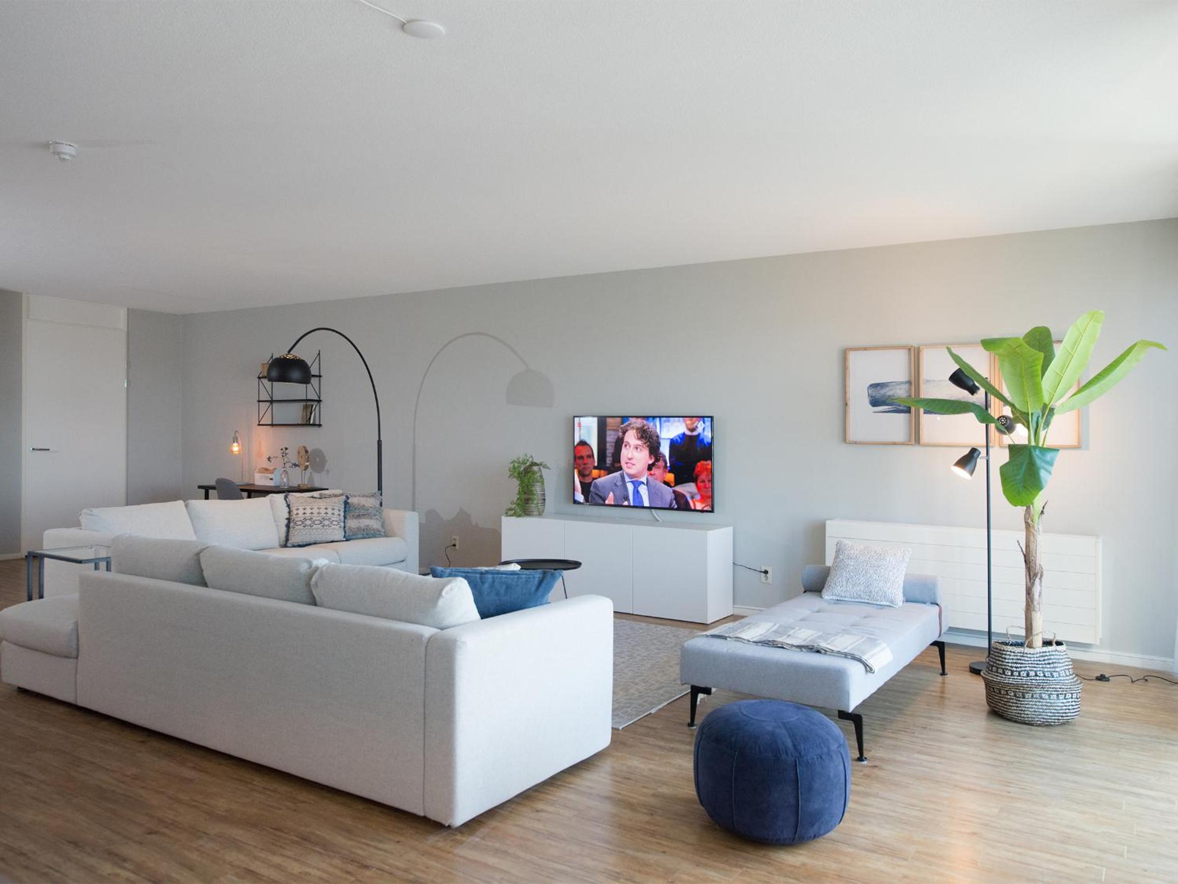 Two-Bedroom Apartment 68B with Sea View photo 1