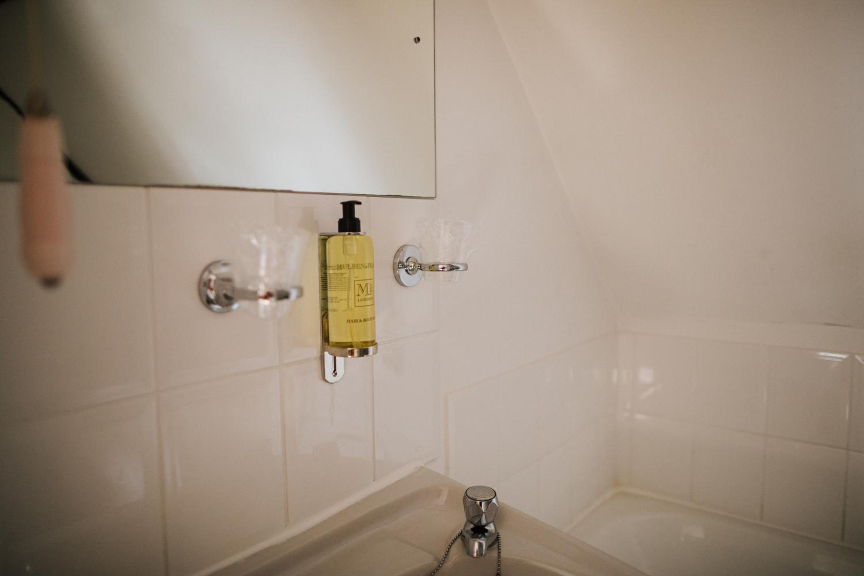 Double Room - Photo 2