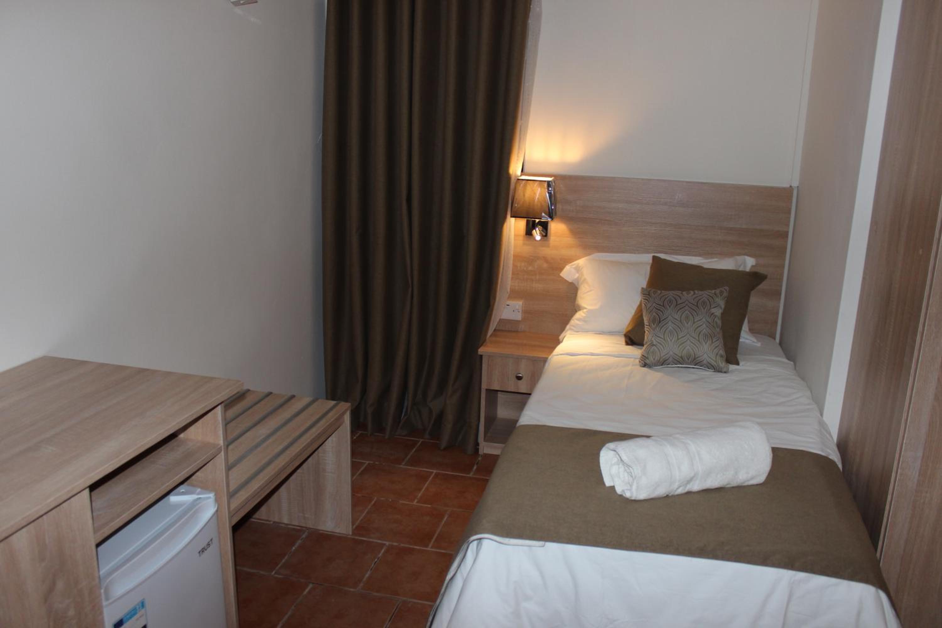 Deluxe Double Room - Photo 4