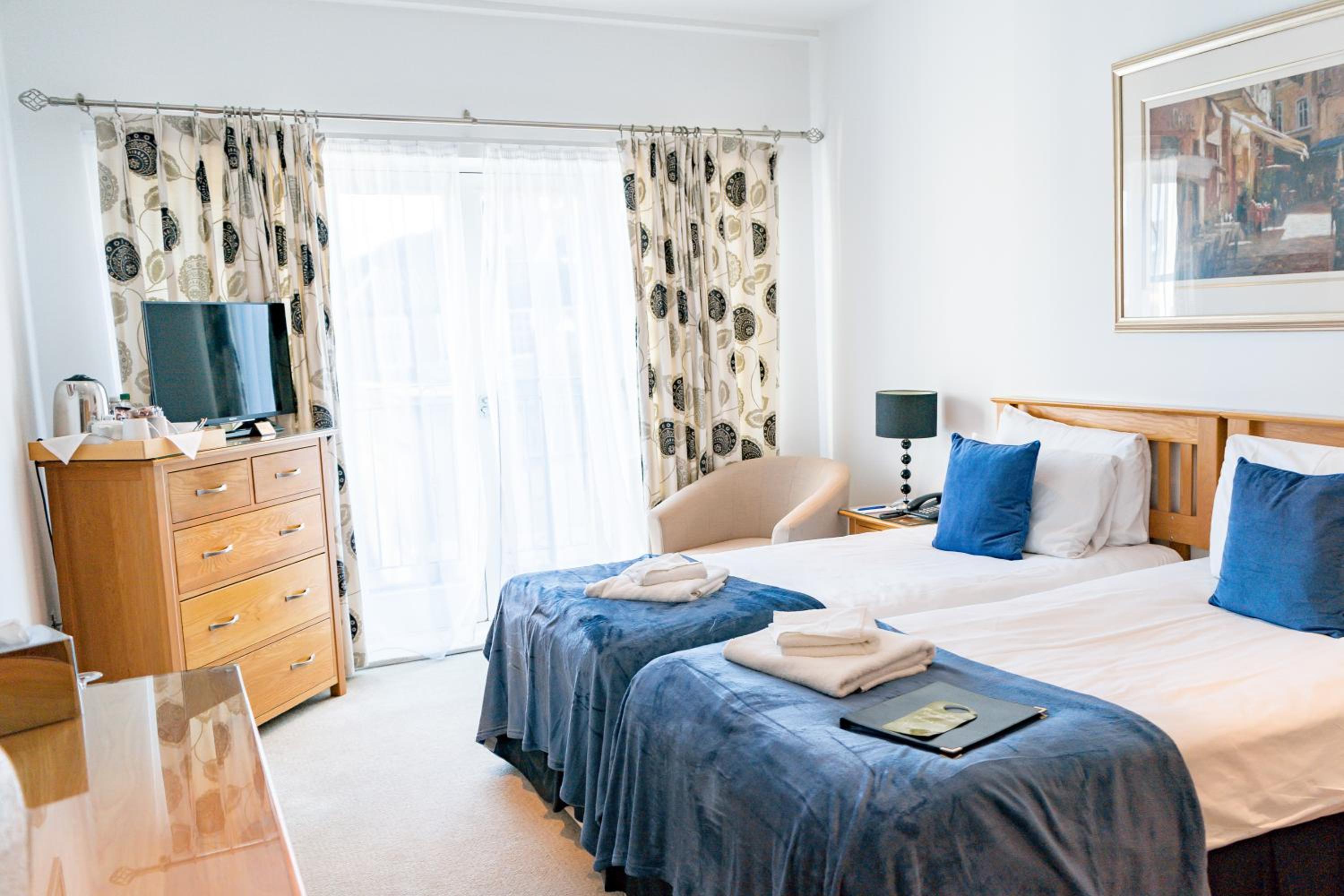 Standard Twin Room ( Not Dog Friendly) photo 2
