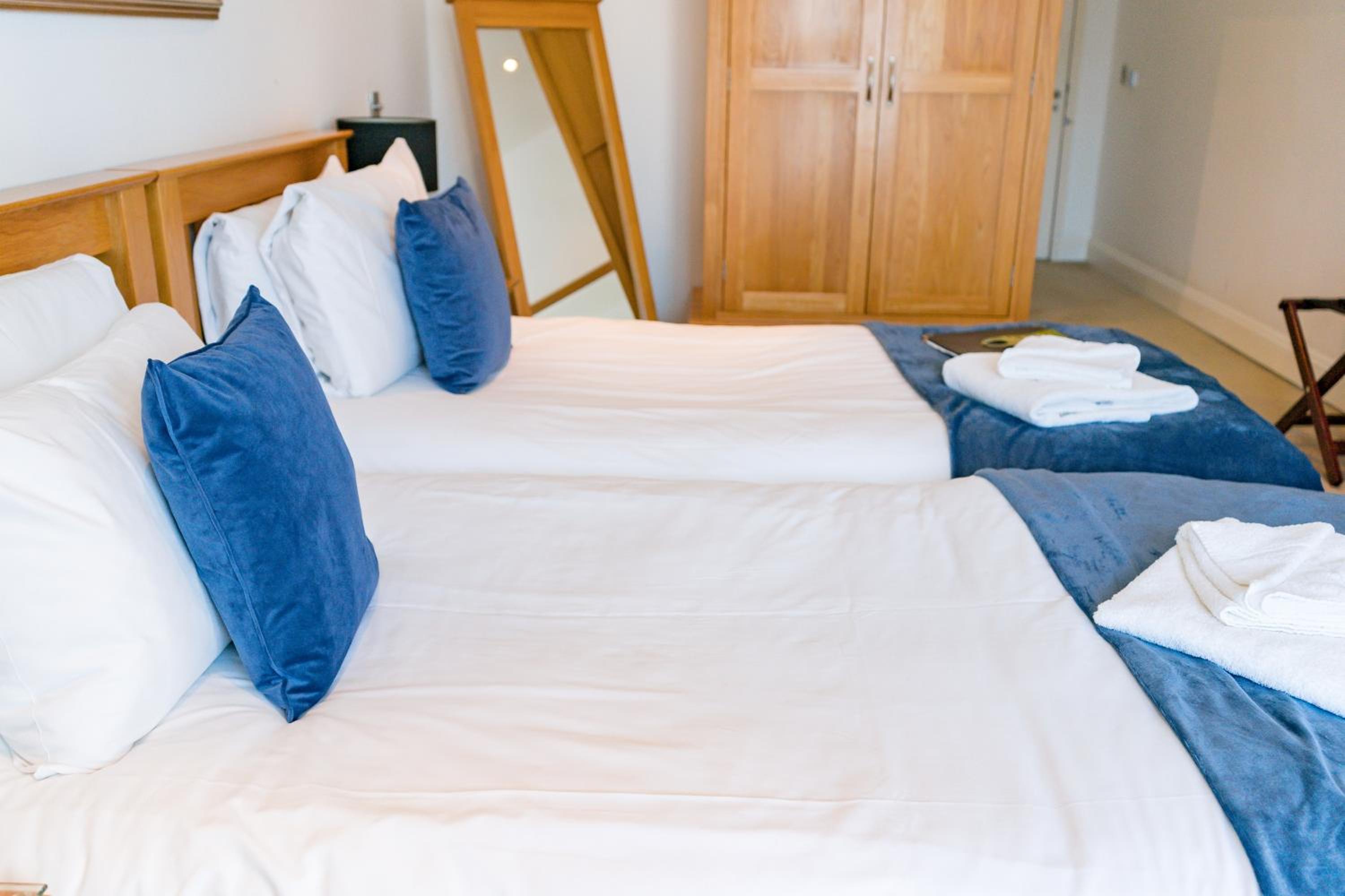 Standard Twin Room ( Not Dog Friendly) photo 3