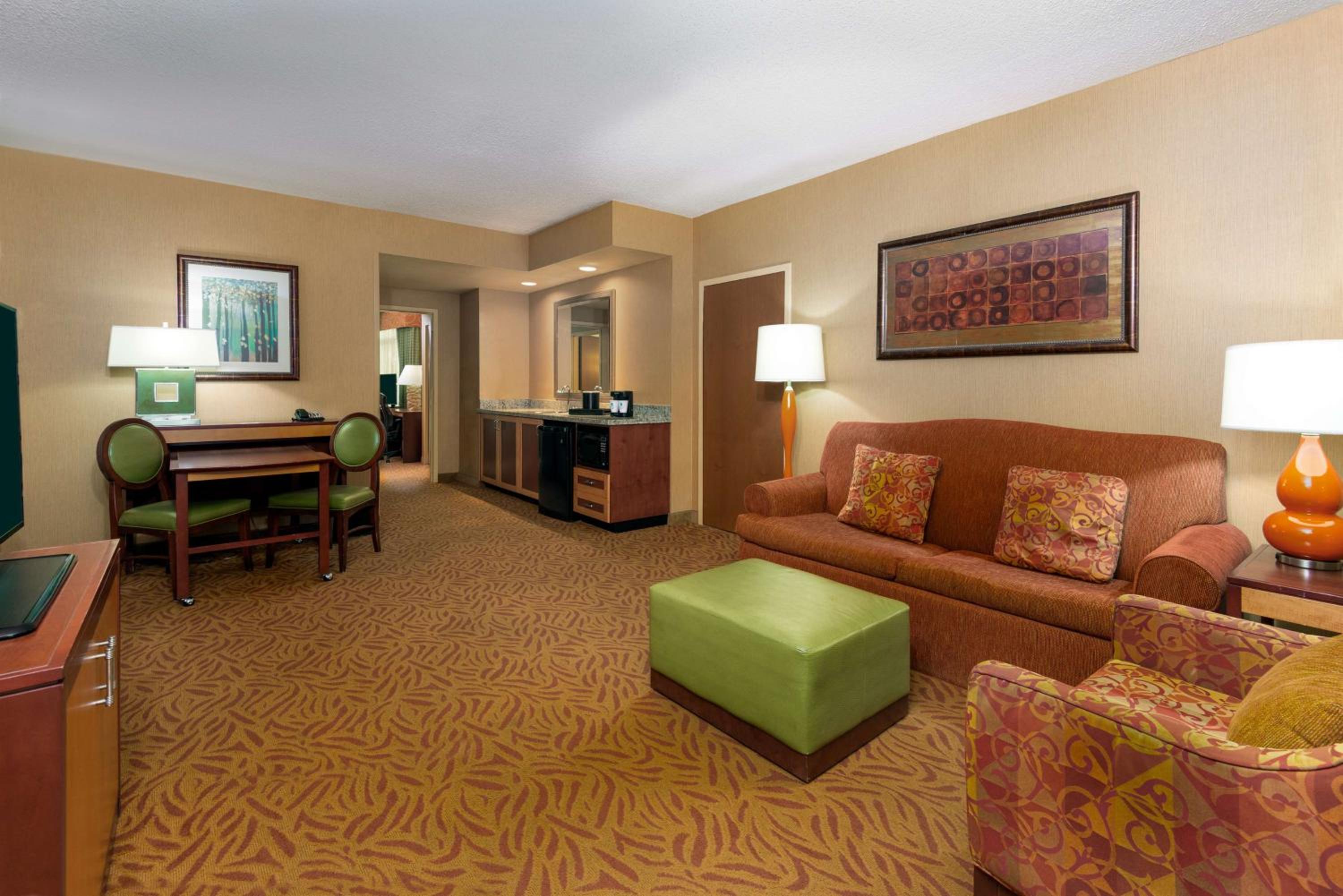 Queen Suite with Two Queen Beds and Roll-In Shower - Mobility Access/Non-Smoking photo 1