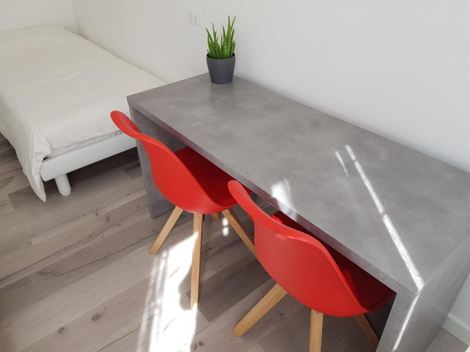 Three-Bedroom Apartment - Photo 10