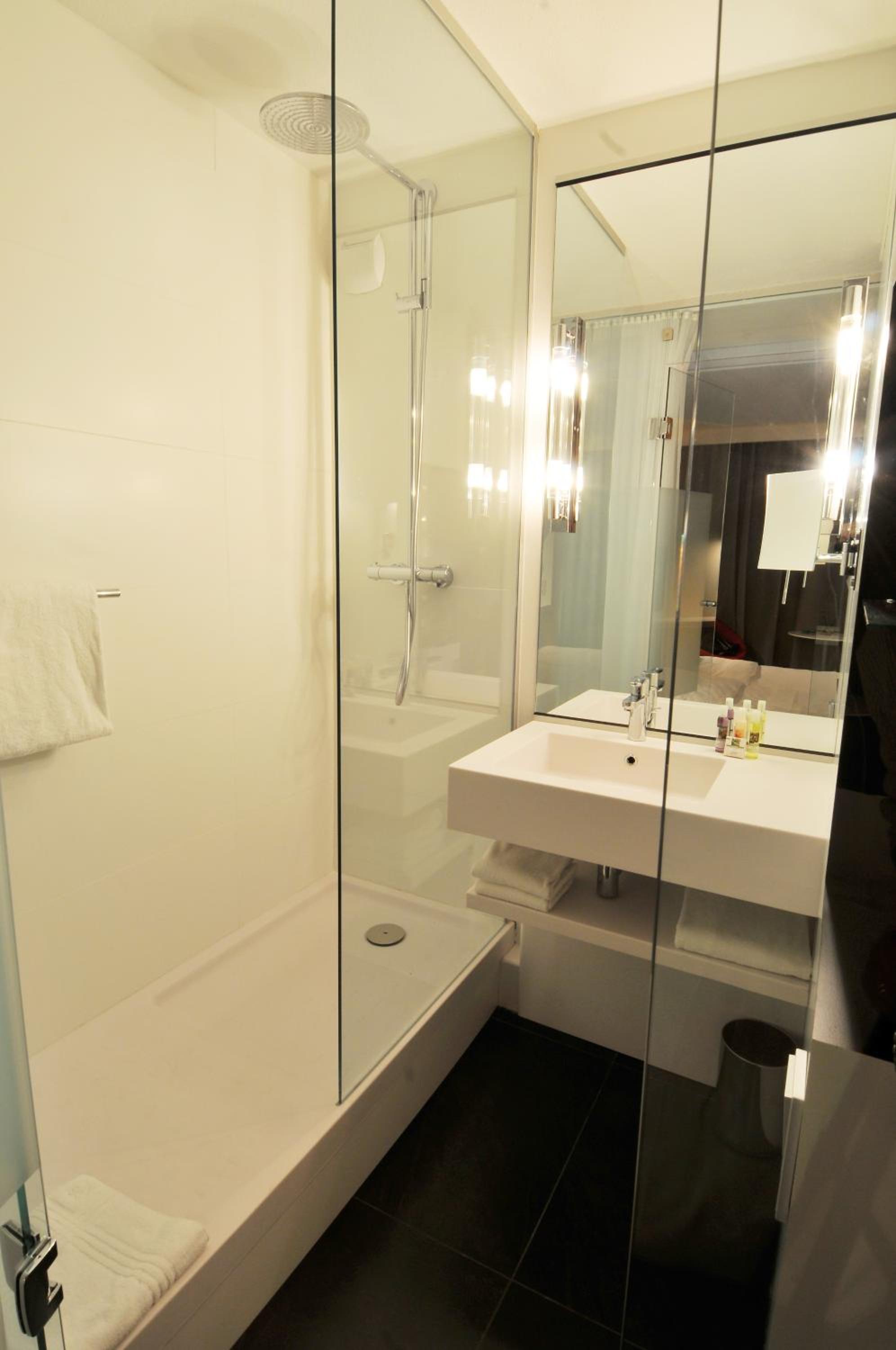 Classic Twin Room - Photo 3