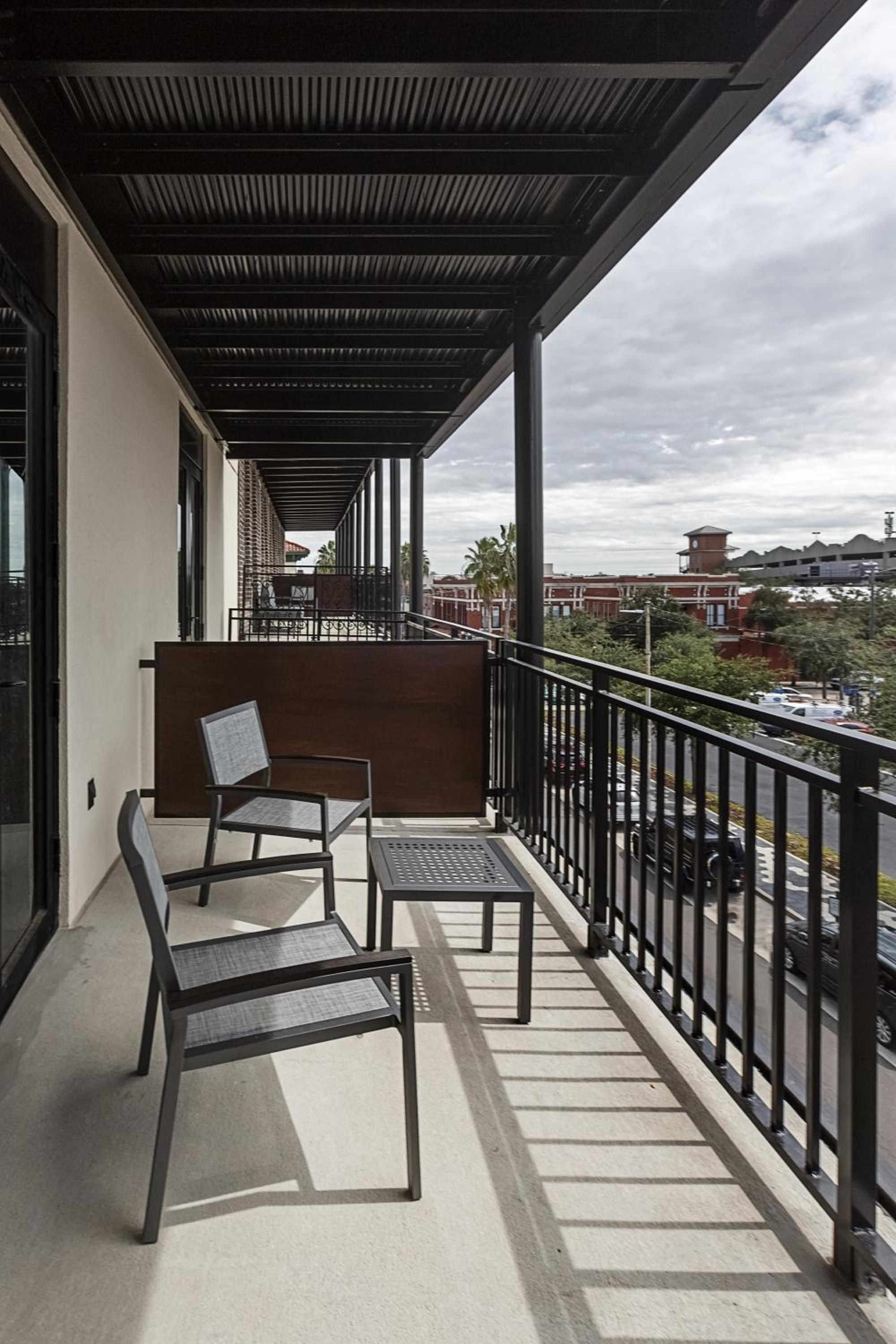 Haya King Balcony Guestroom - Photo 3