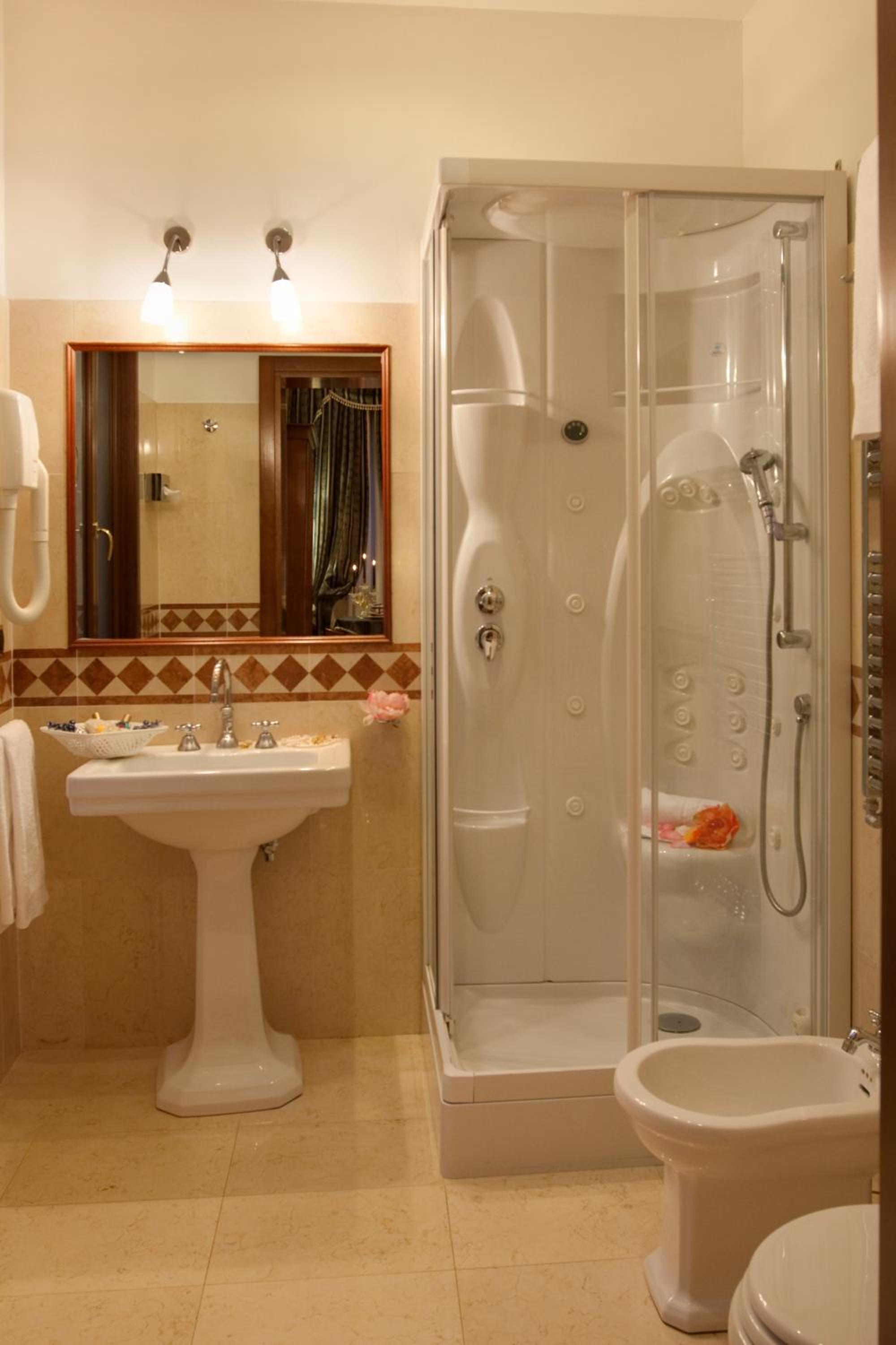 Junior Suite (3 Adults) photo 3