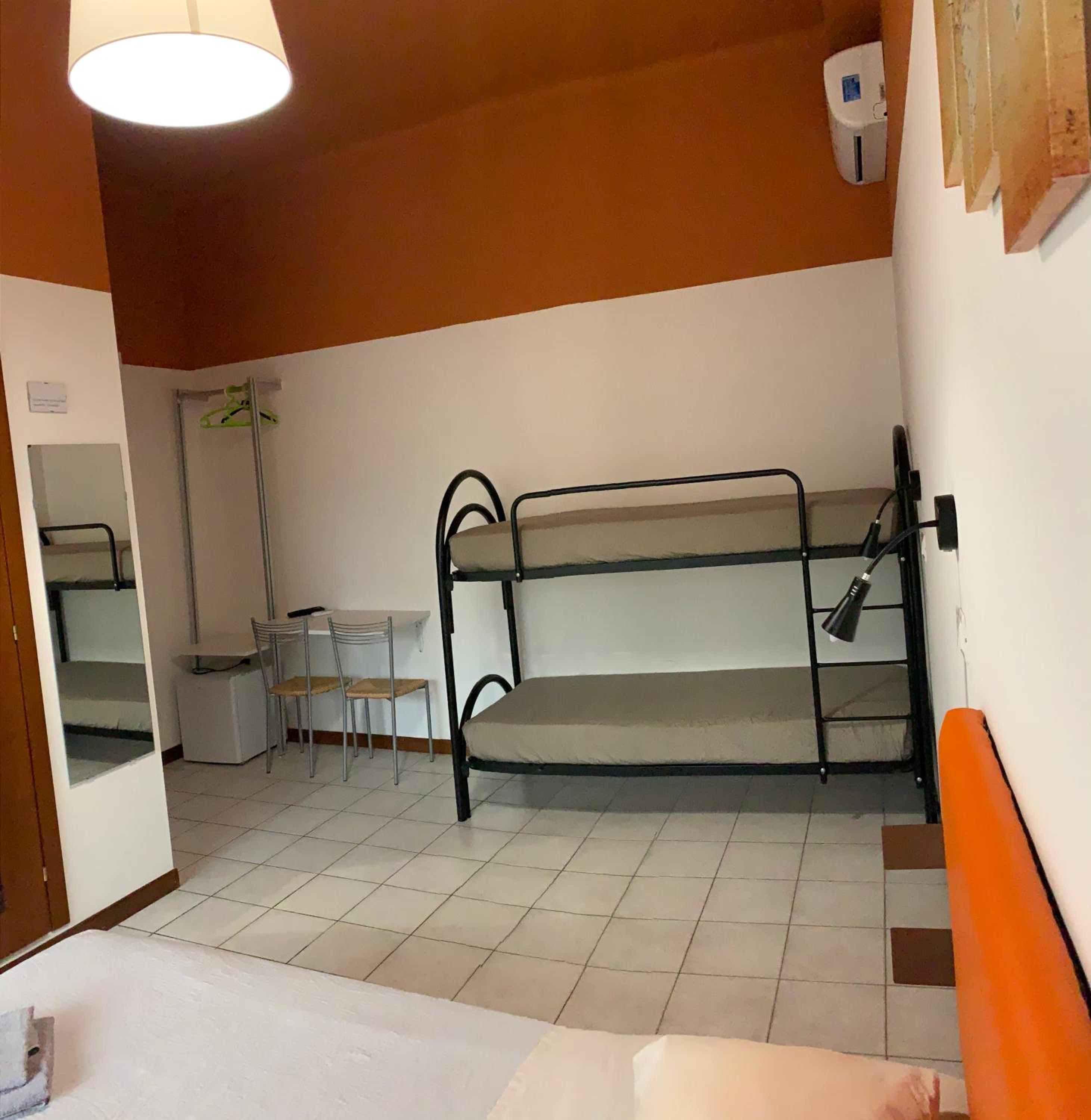 Quadruple Room - Photo 3