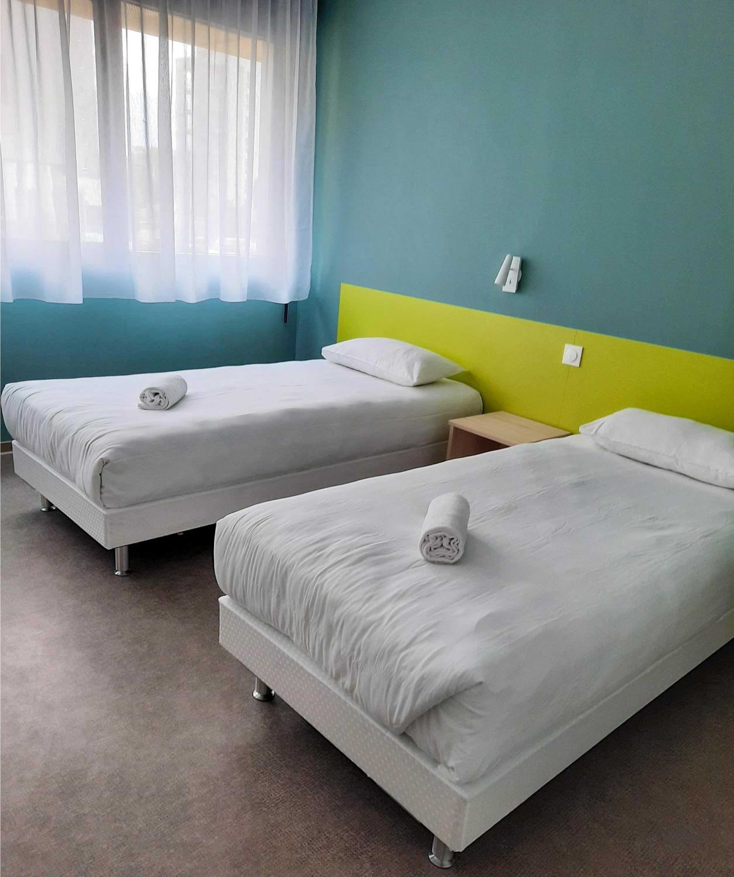 Twin Room - Photo 1