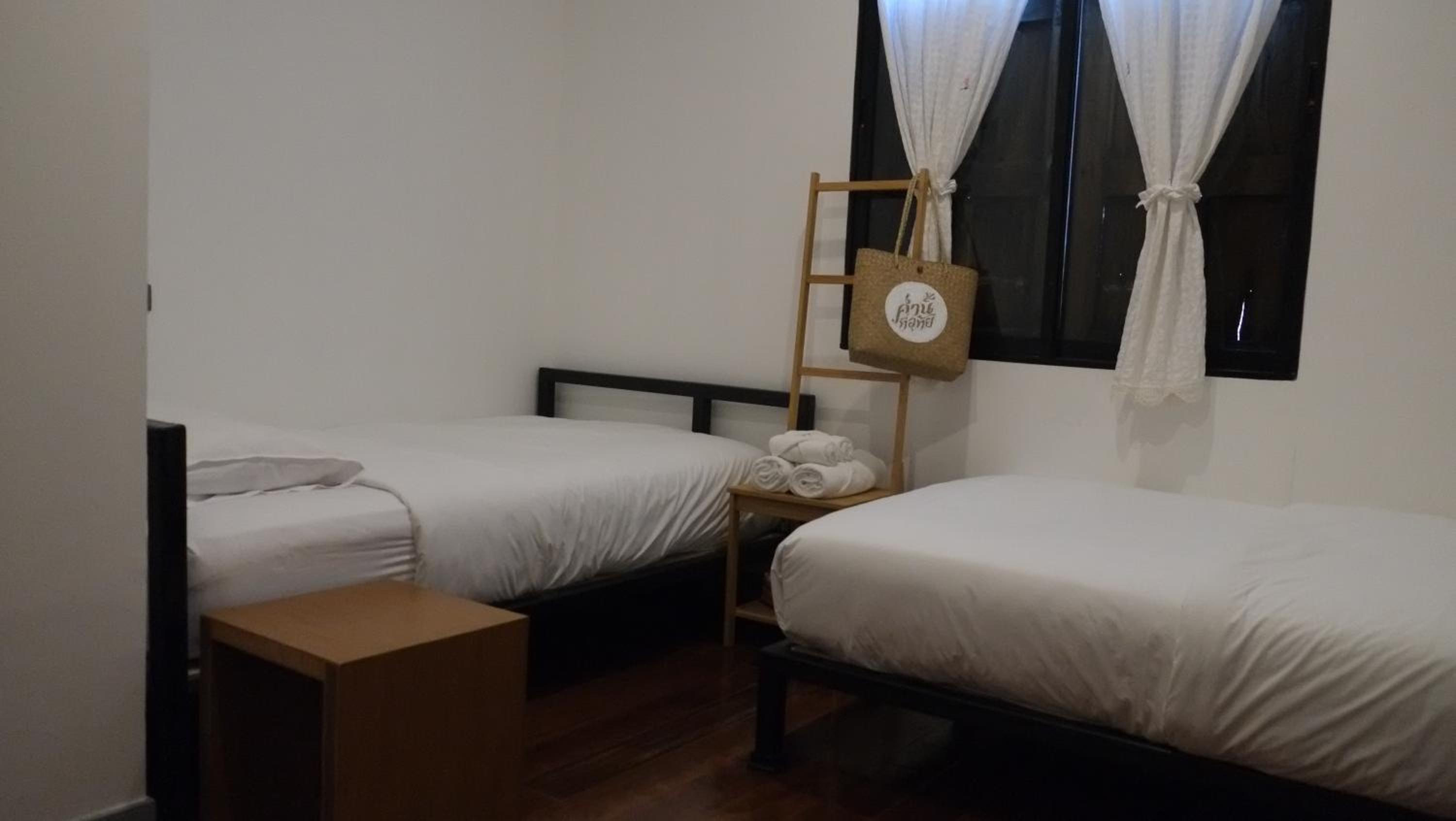 Twin Room with Private External Bathroom photo 1