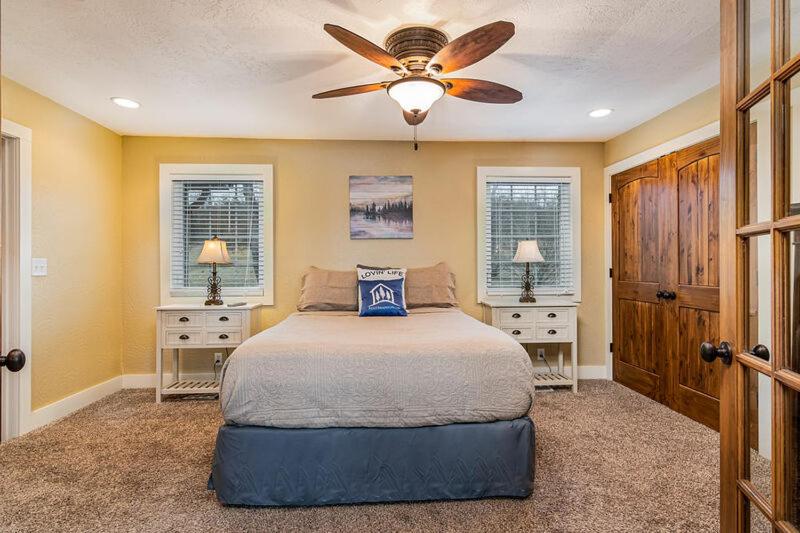 Three-Bedroom Vacation Home  photo 1