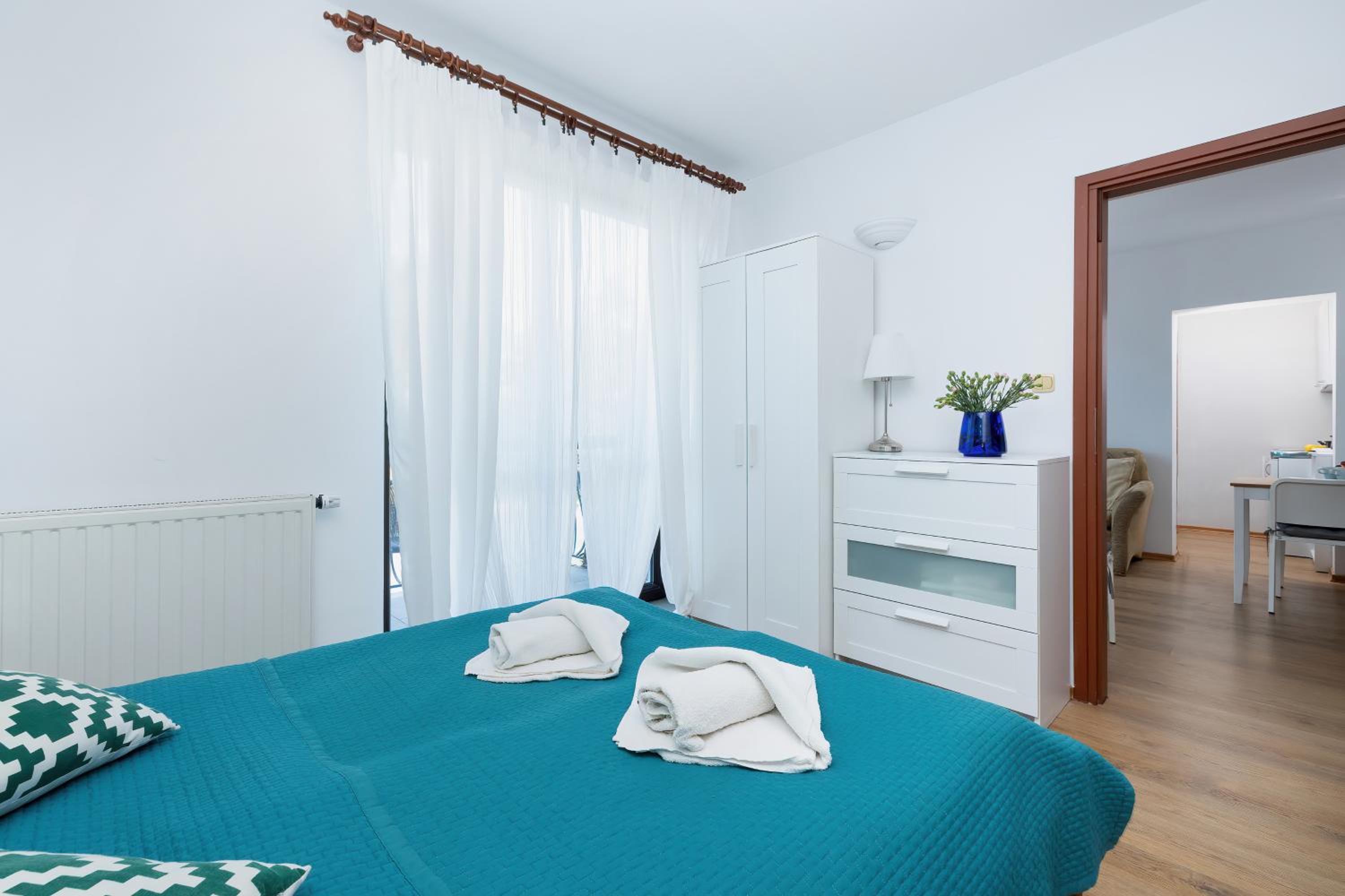Triple Room with Balcony - Photo 10
