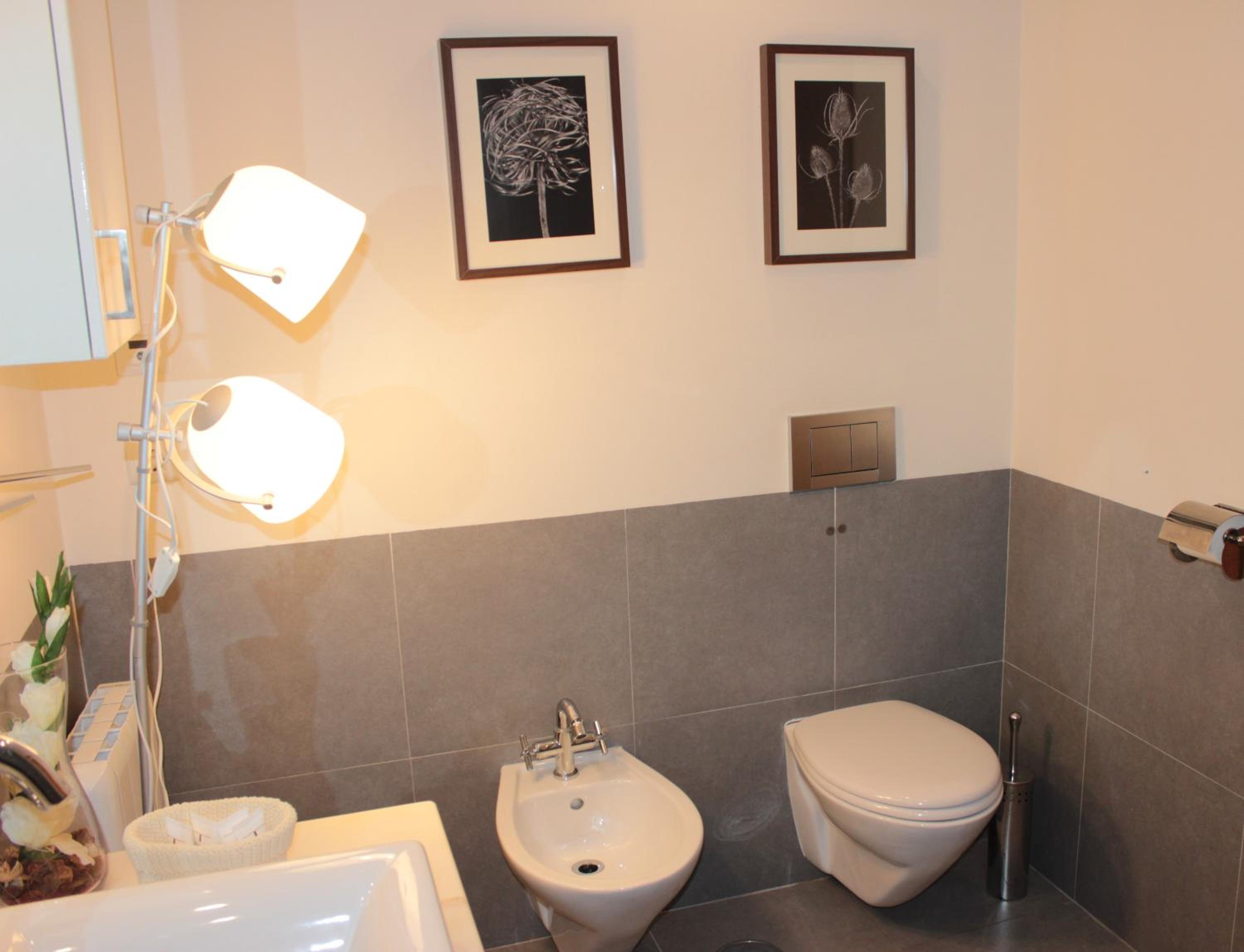 Deluxe Queen Suite - Photo 34