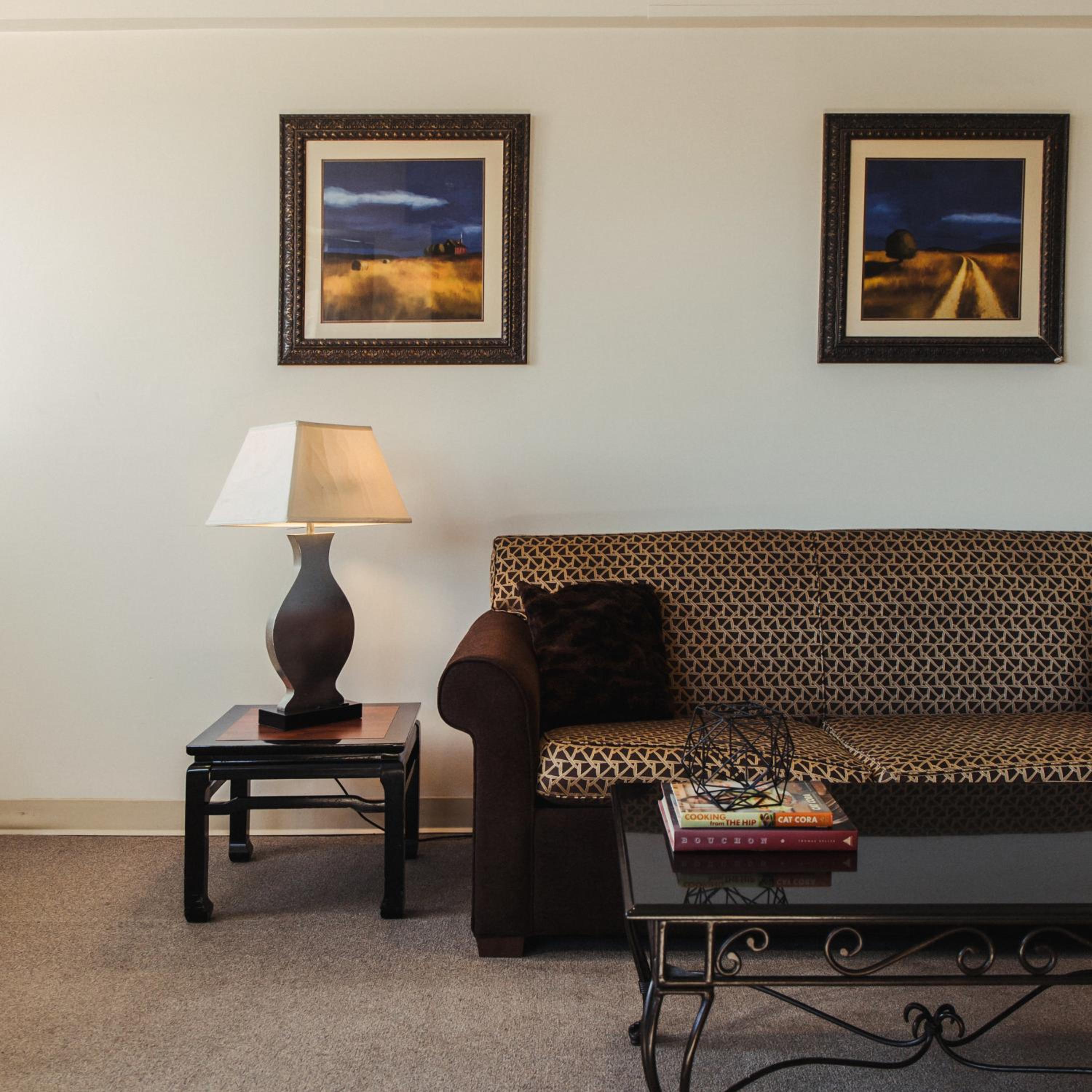 King Deluxe Suite - Photo 5