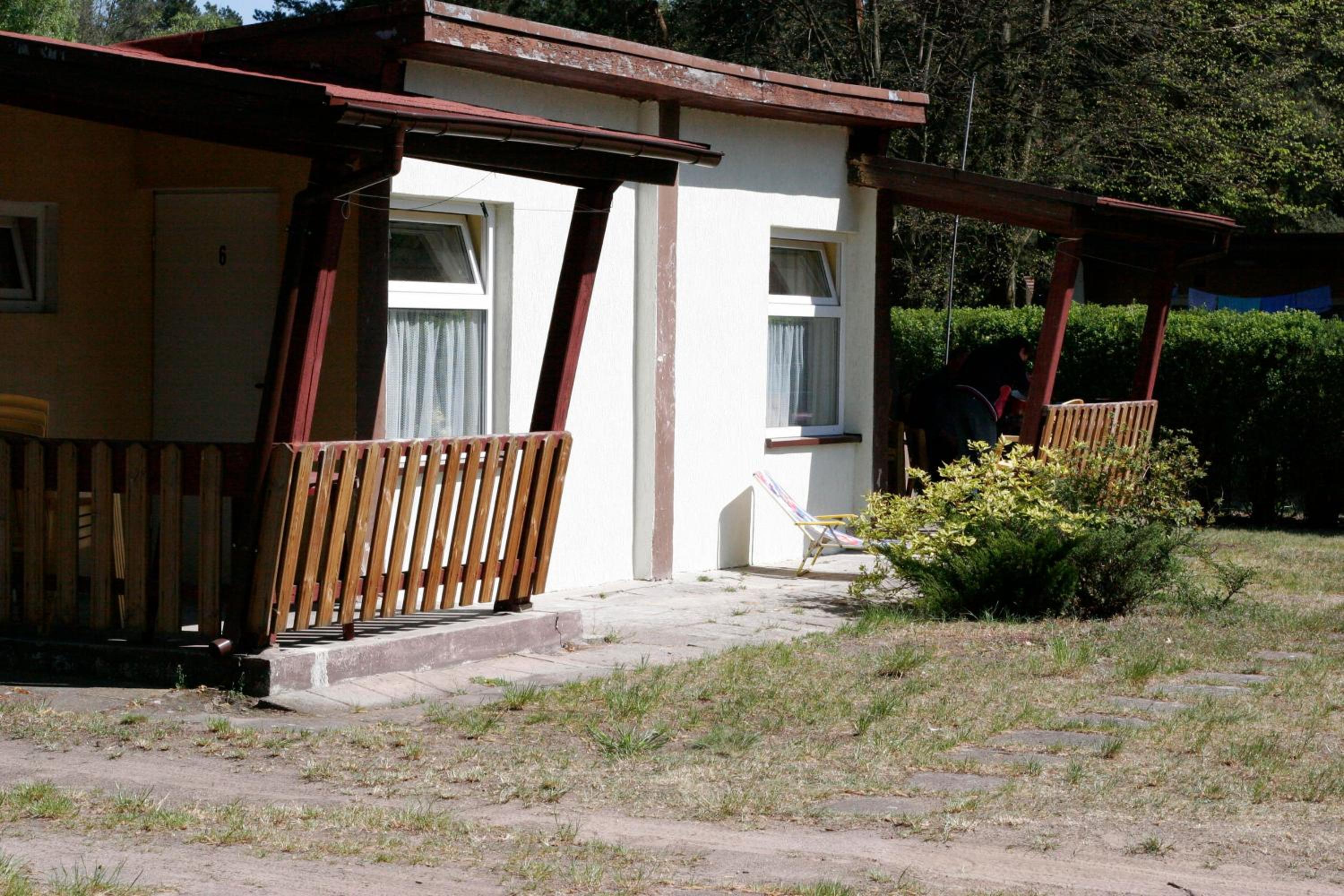 Chalet (2 Adults) - Photo 2
