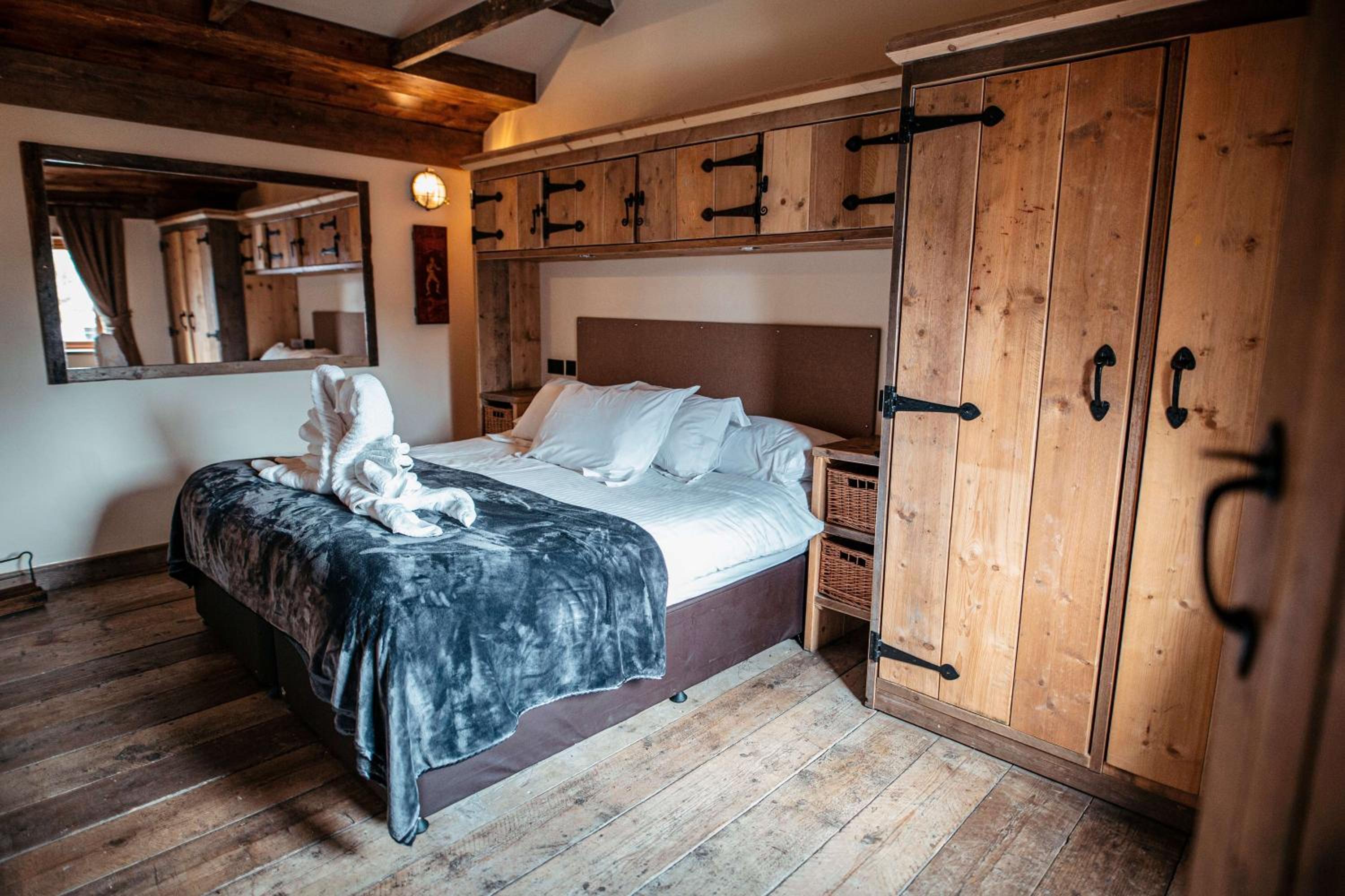 Causey Cottage with Hot Tub  - Photo 3