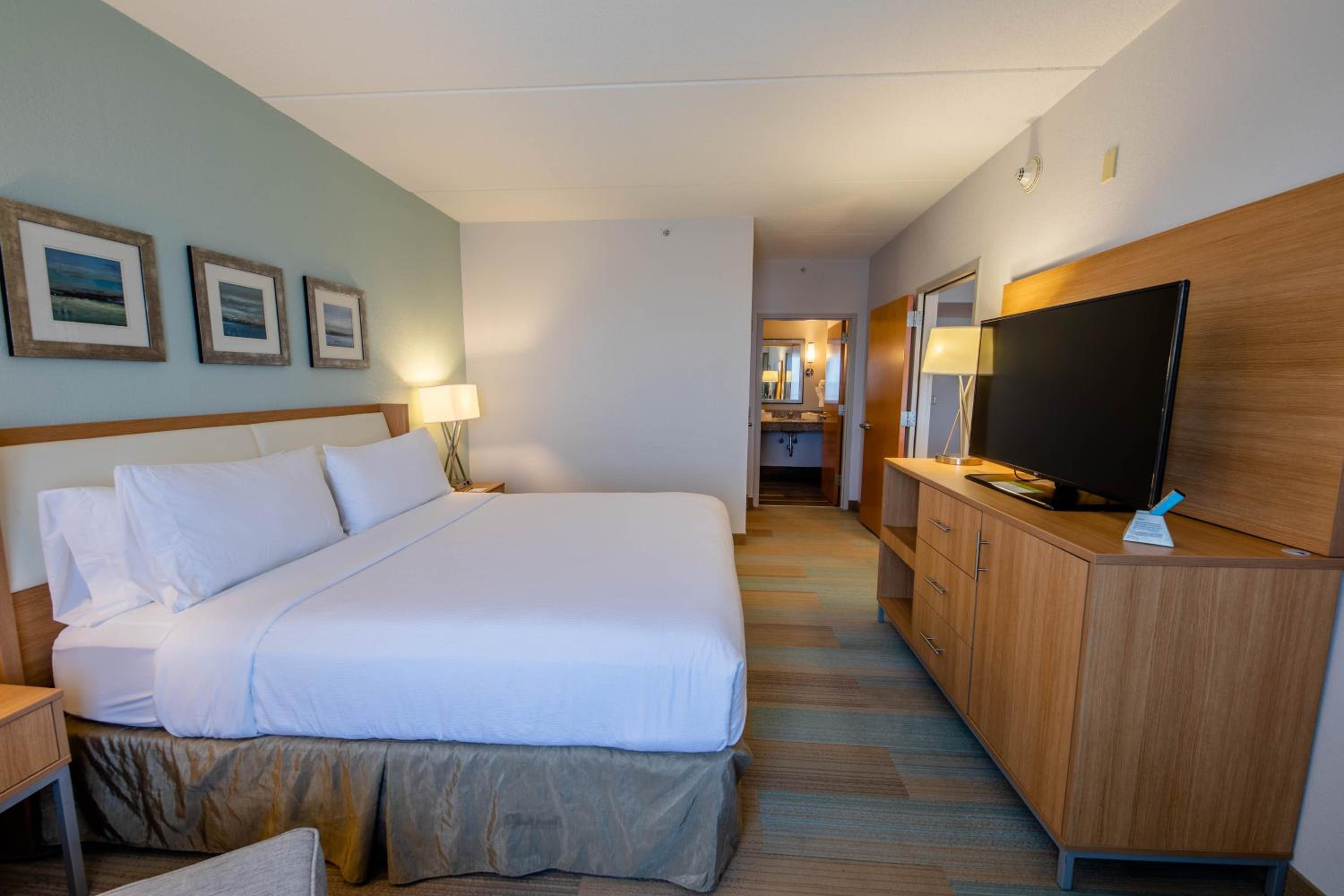 Leisure King Room - Non-Smoking - Photo 5