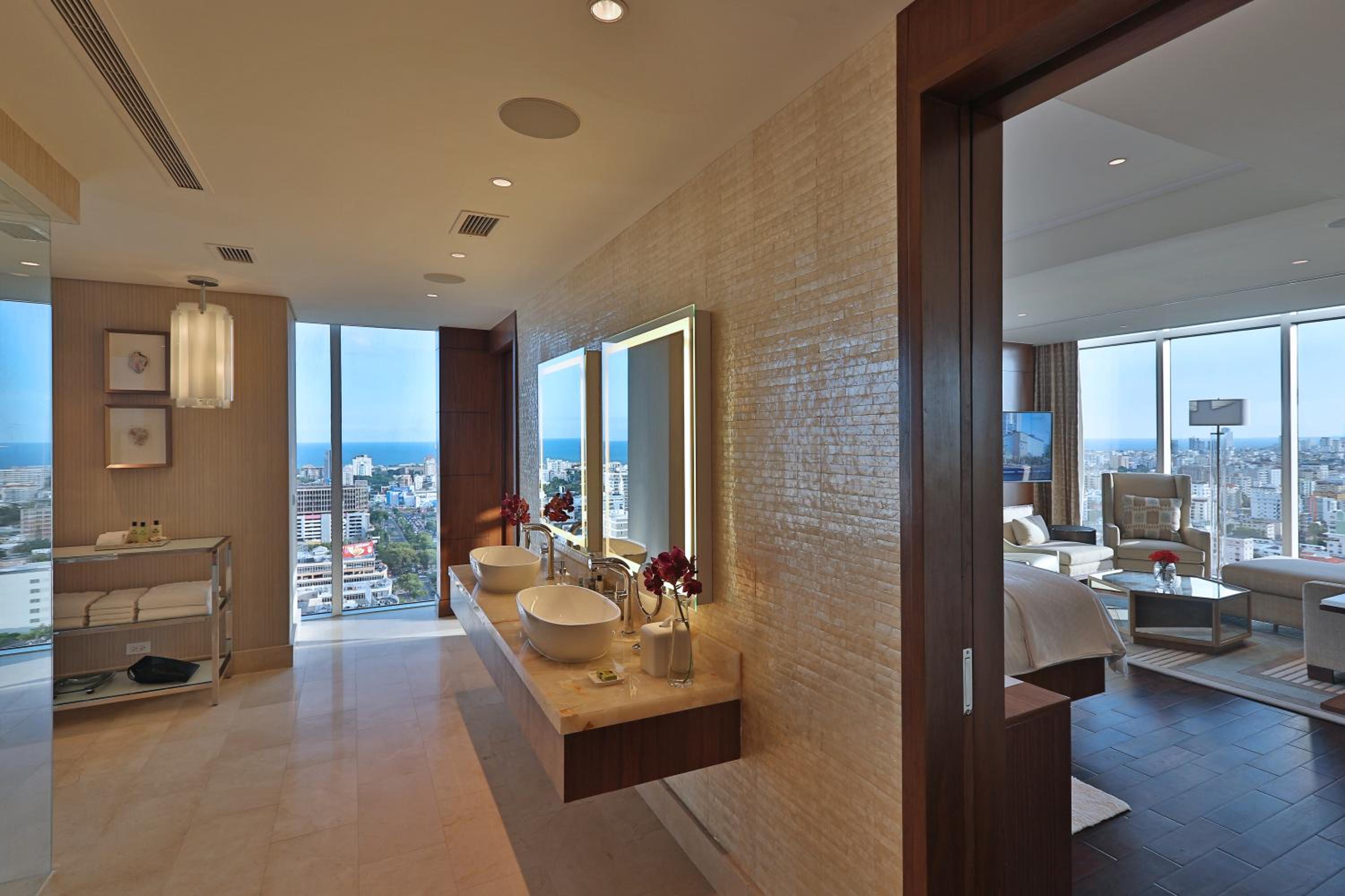 Presidential Suite thumbnail 6