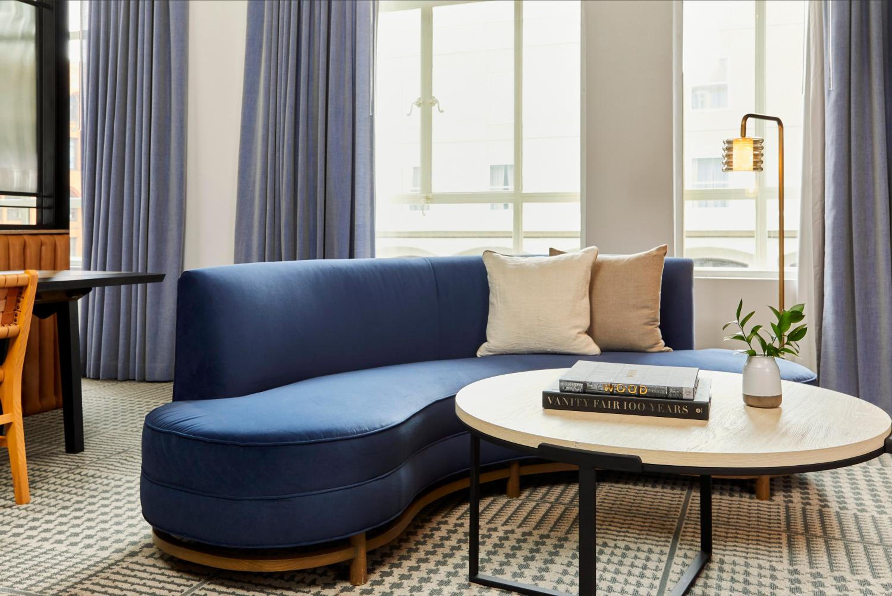 Luxury King Suite
