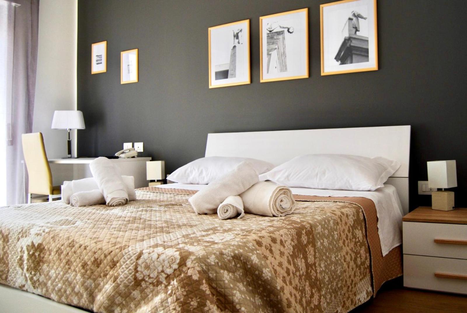 Deluxe Double Room with Balcony - Photo 1