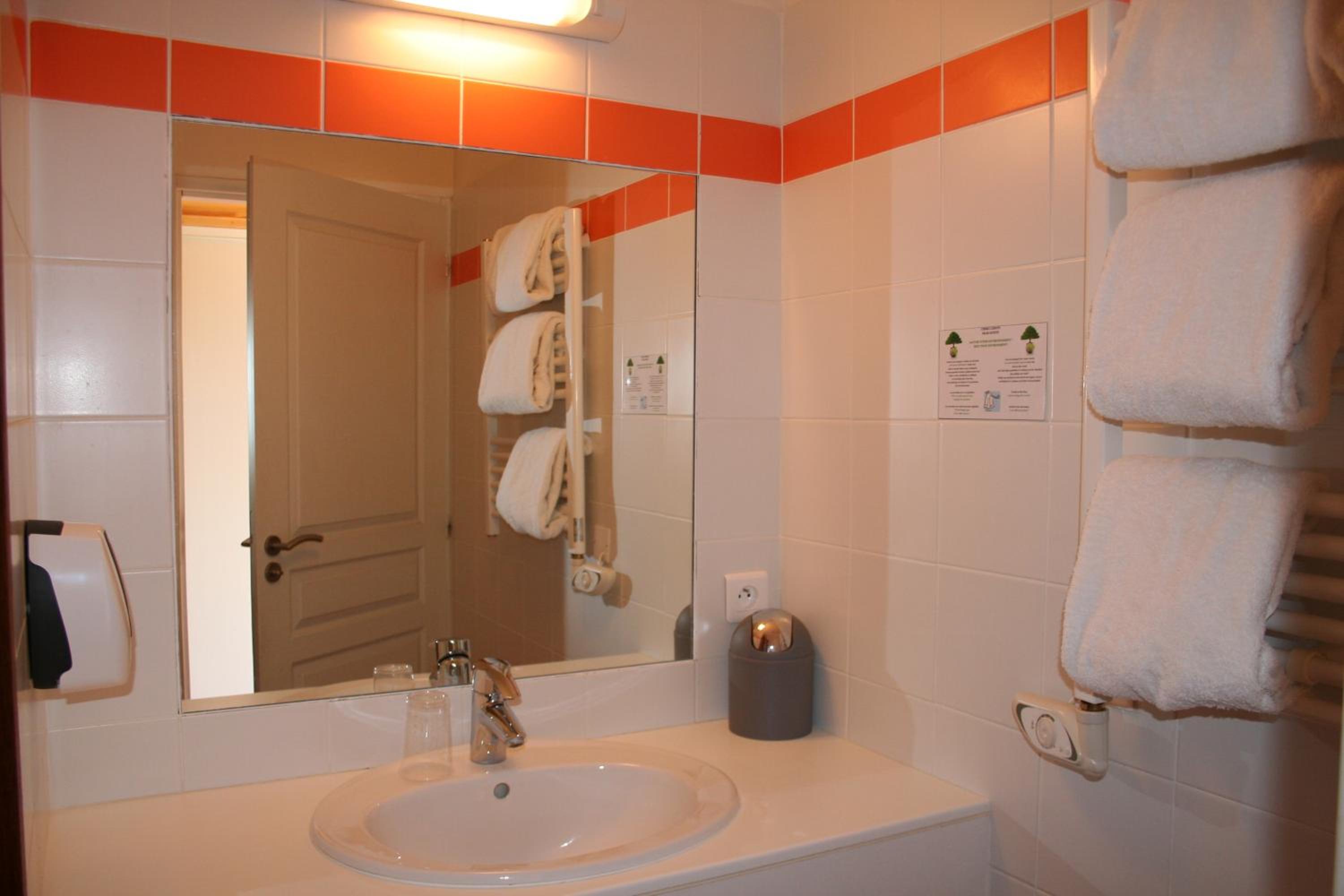 Double or Triple Room photo 2