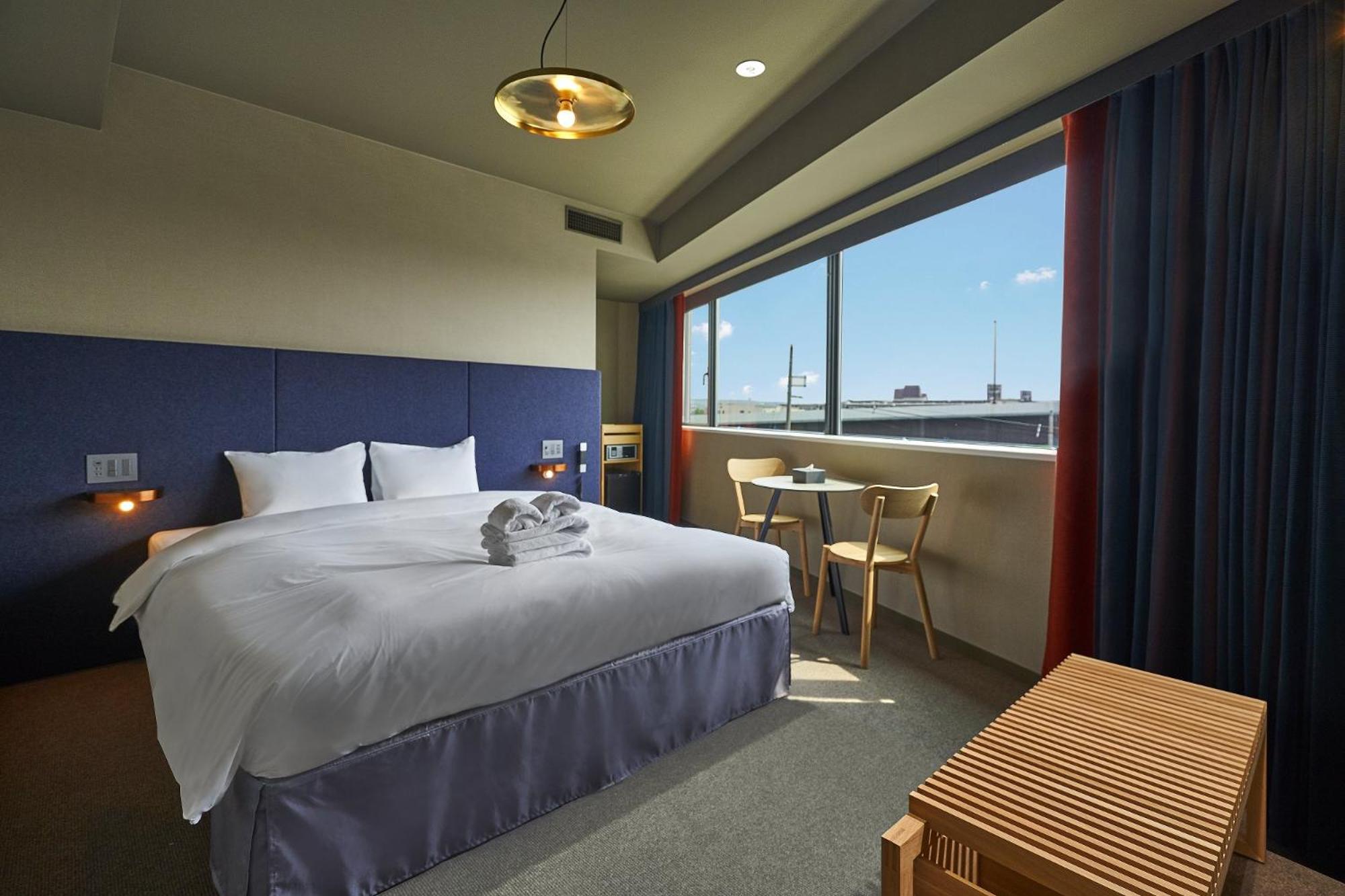 Deluxe King Room - Photo 1