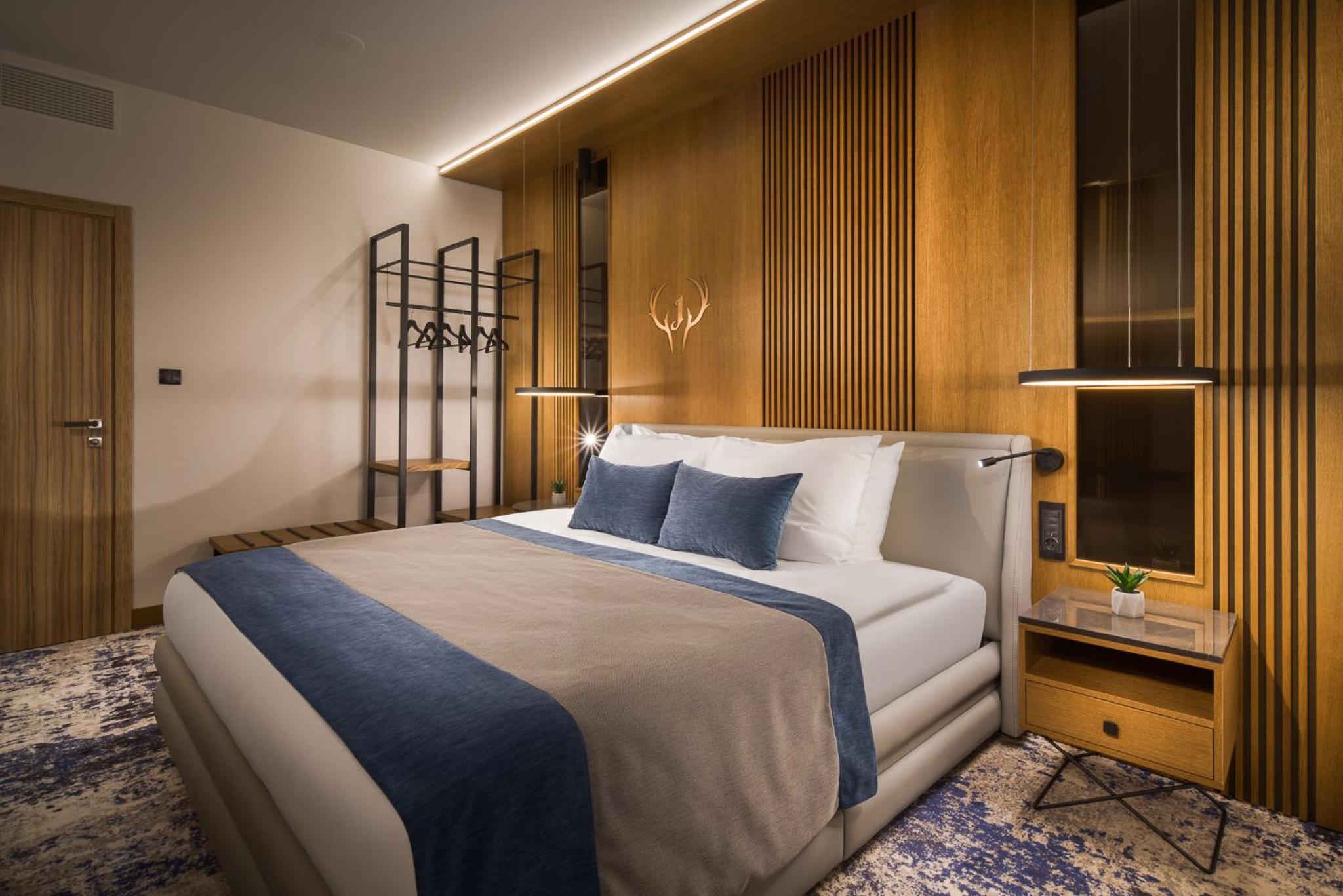 One-Bedroom Apartment - Photo 6