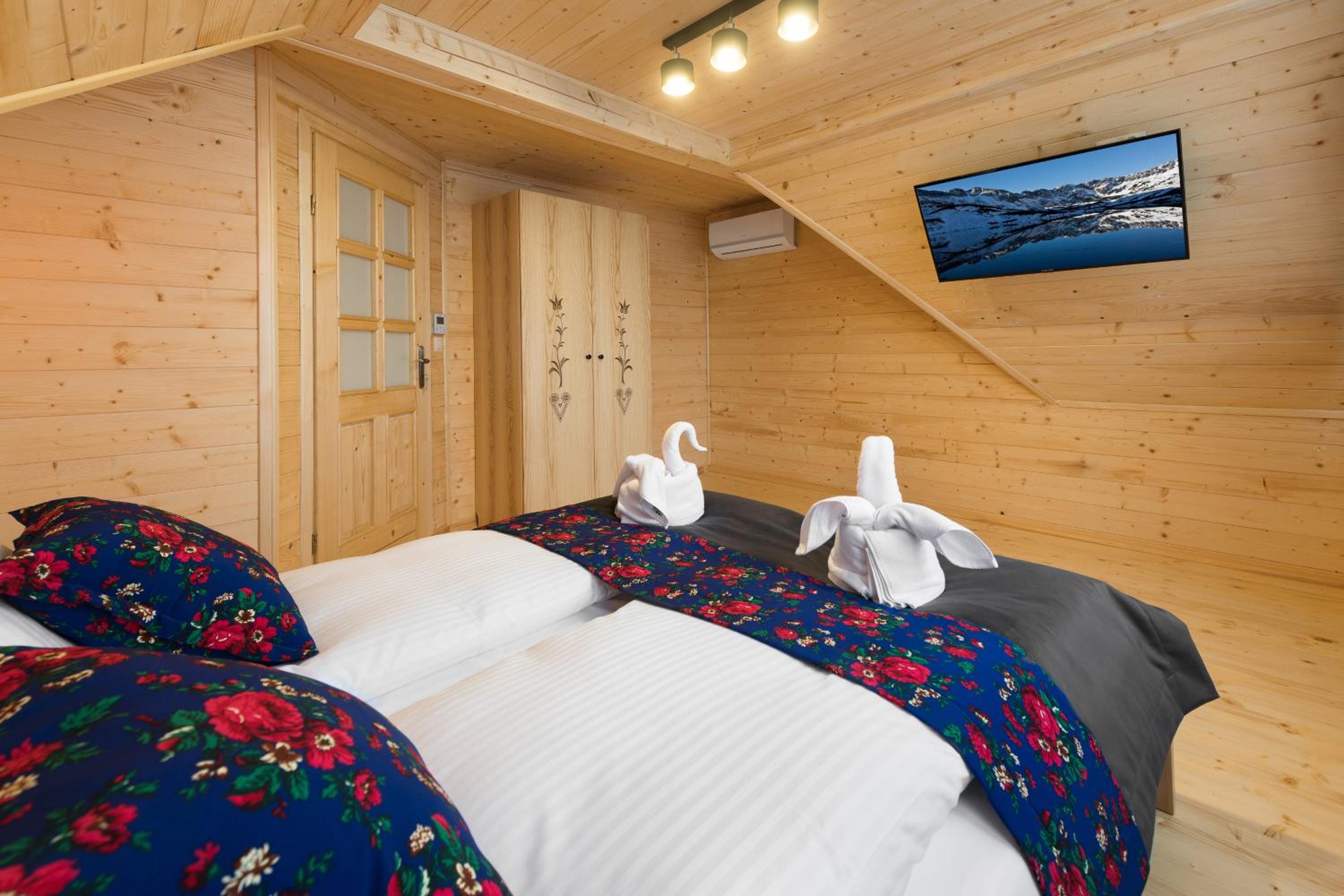 Three-Bedroom Villa photo 2