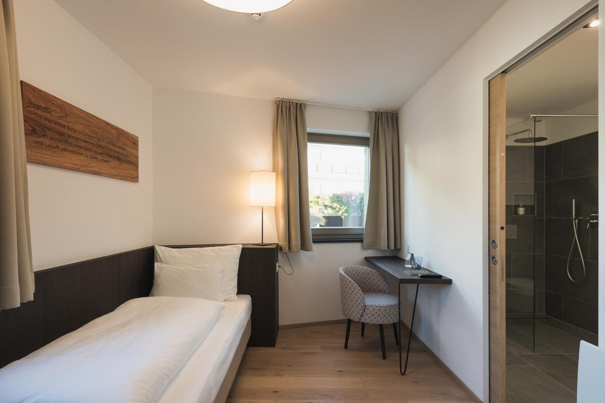 Deluxe Triple Room photo 2