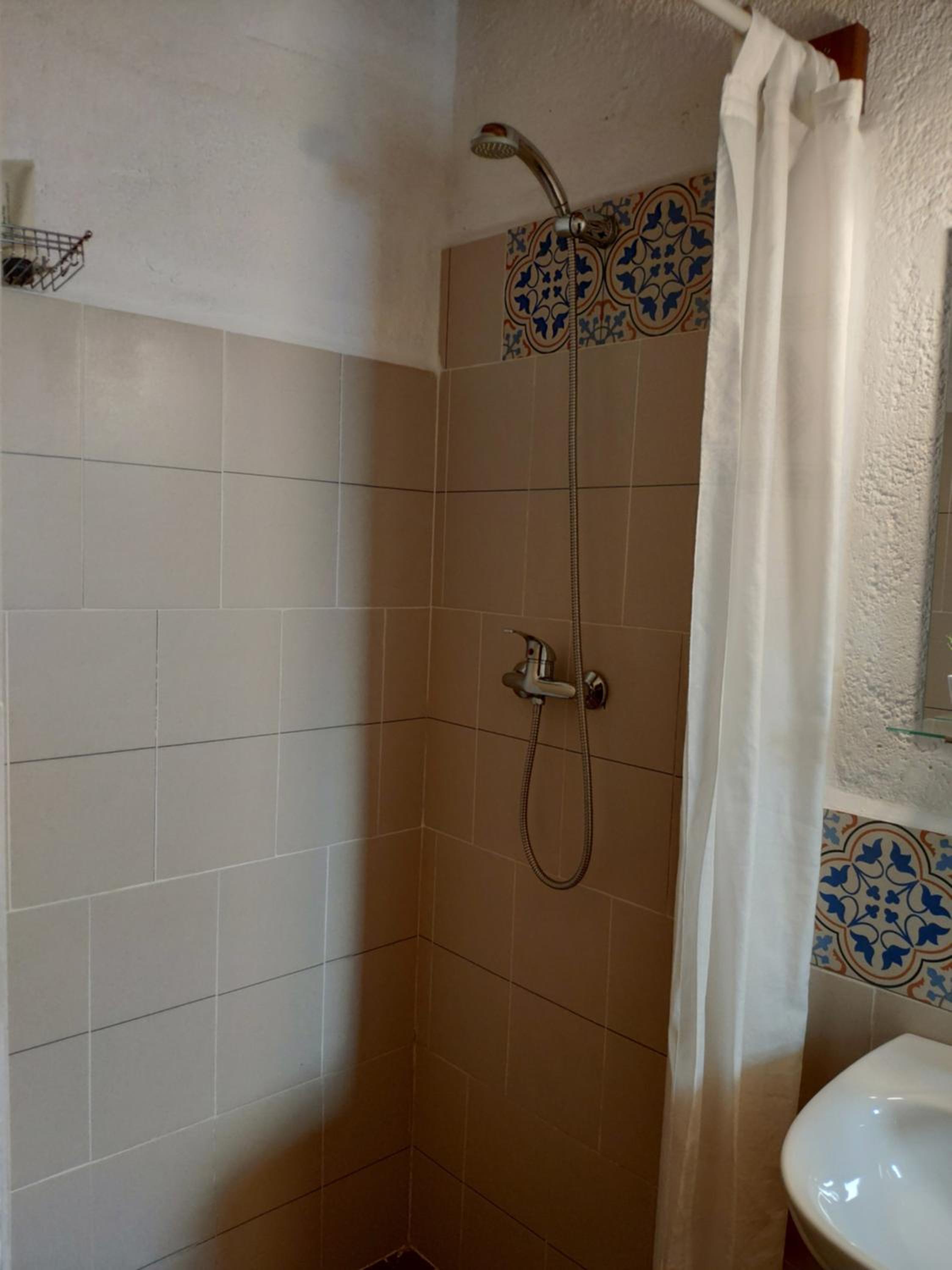 Two-Bedroom House - Photo 16