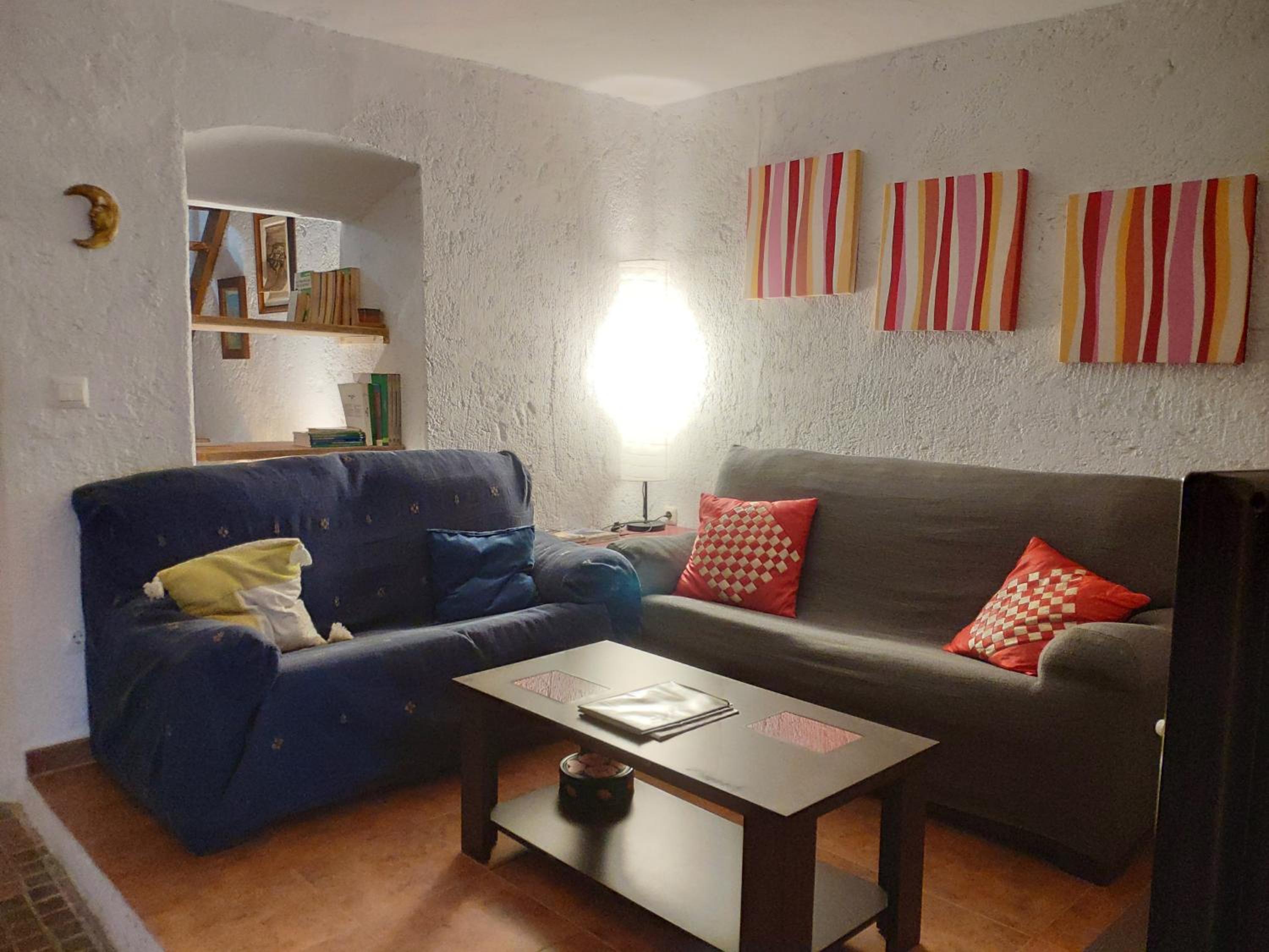 Two-Bedroom House - Photo 19