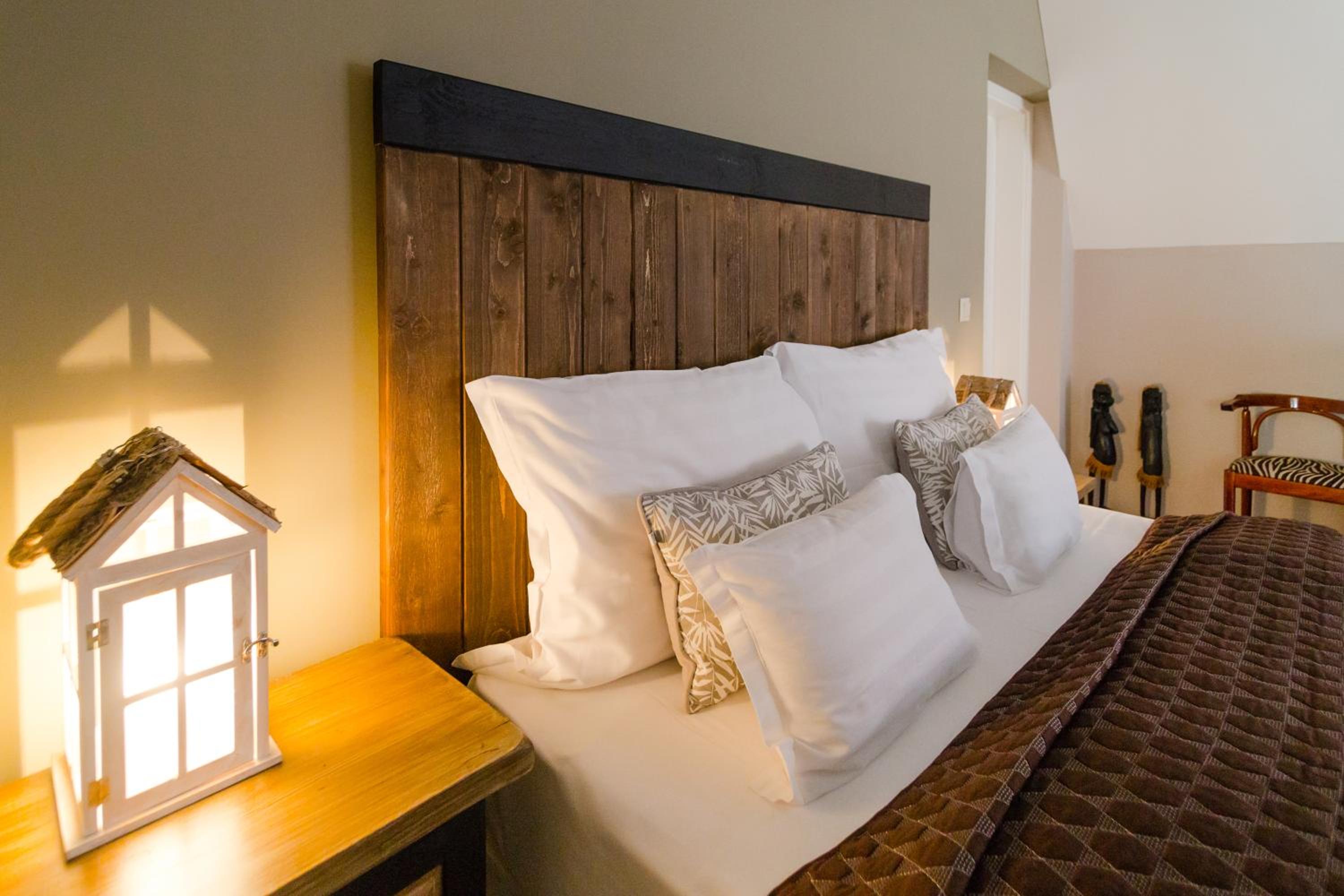 Double Room with Balcony - Photo 3