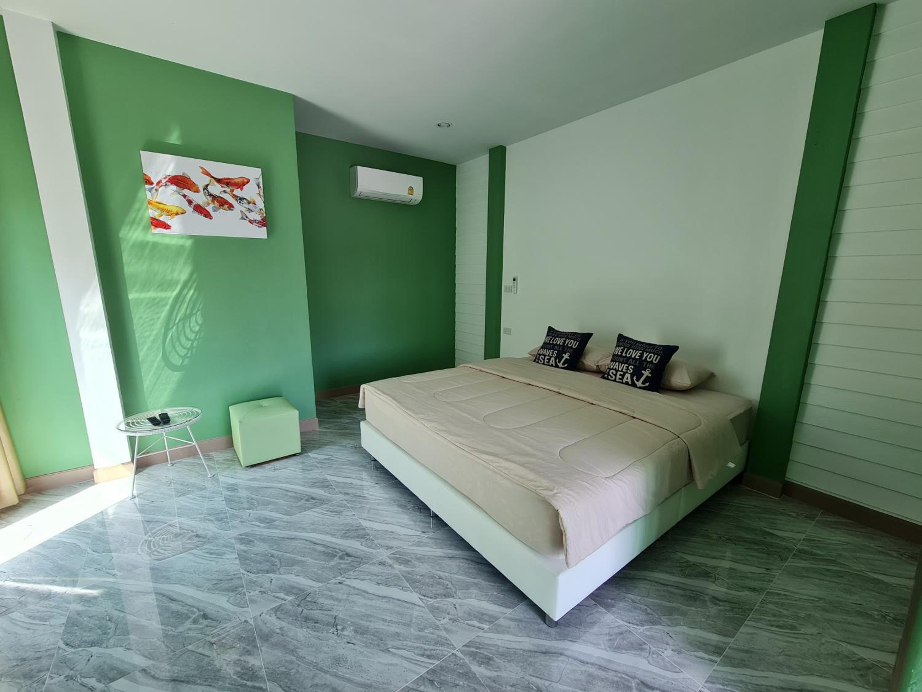 Double Room - Photo 7