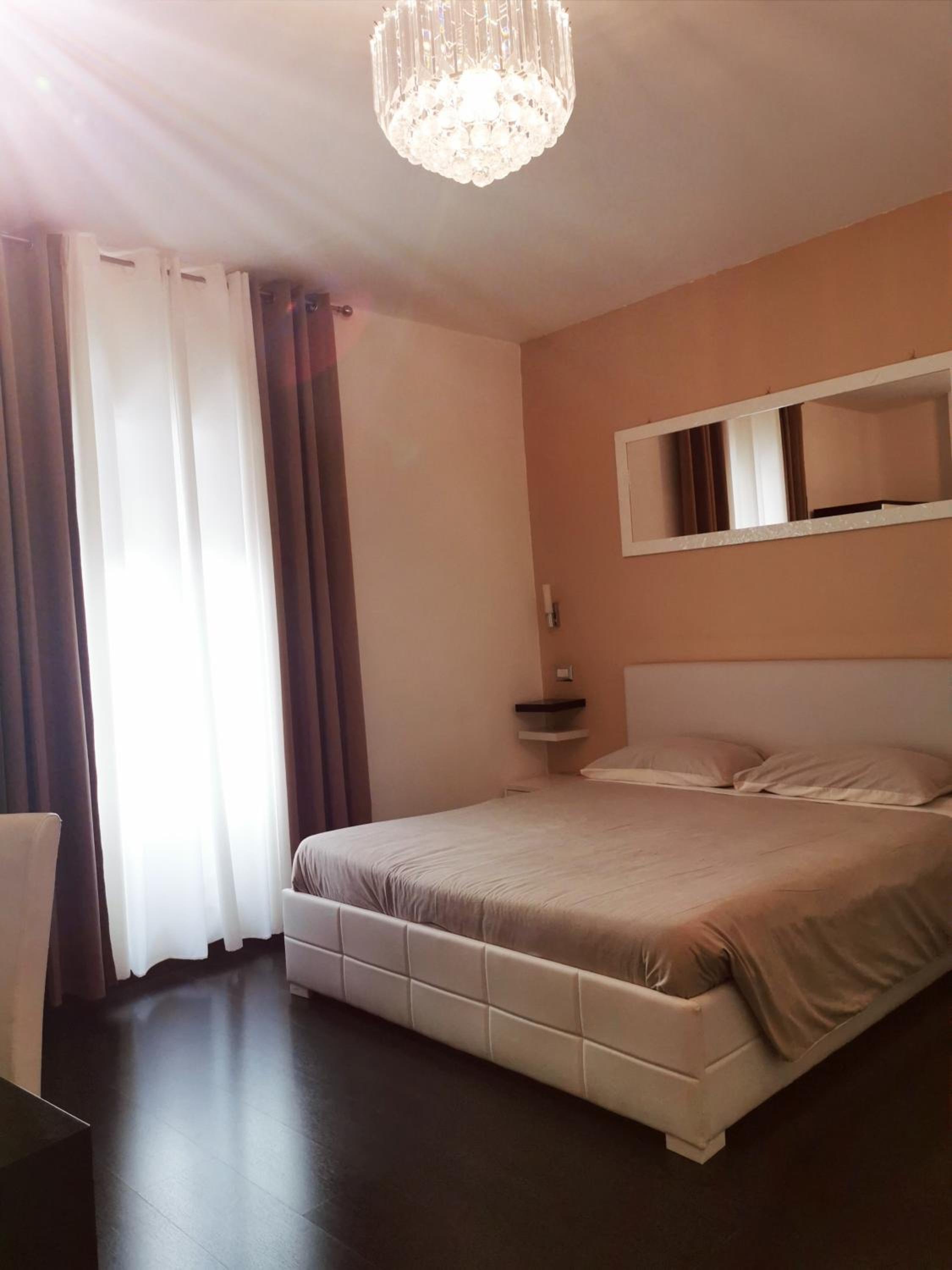 Deluxe Double Room photo 3