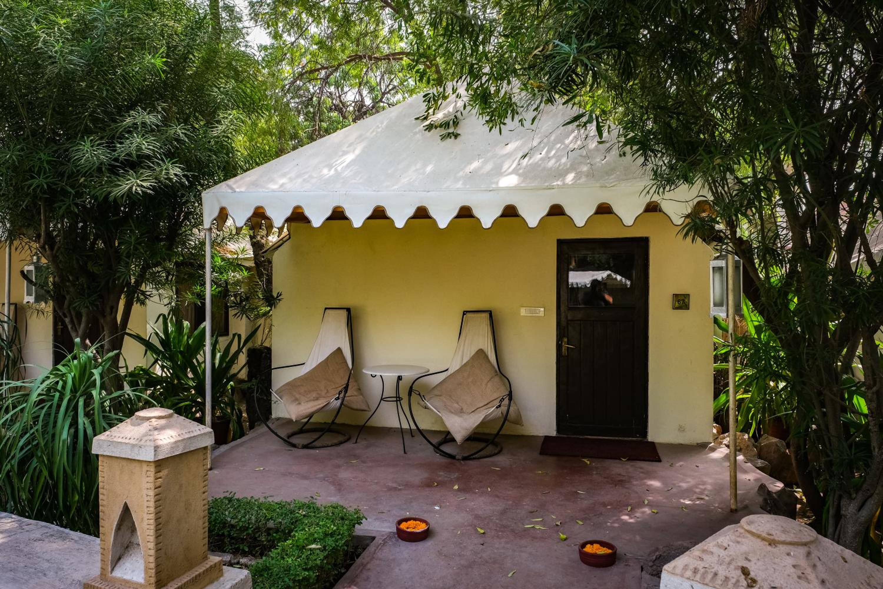 Vintage Tent Enjoy Buffet Breakfast, Wifi,Welcome Drink upon arrival, Early Check in & Late Check out – subject to availability - Photo 3