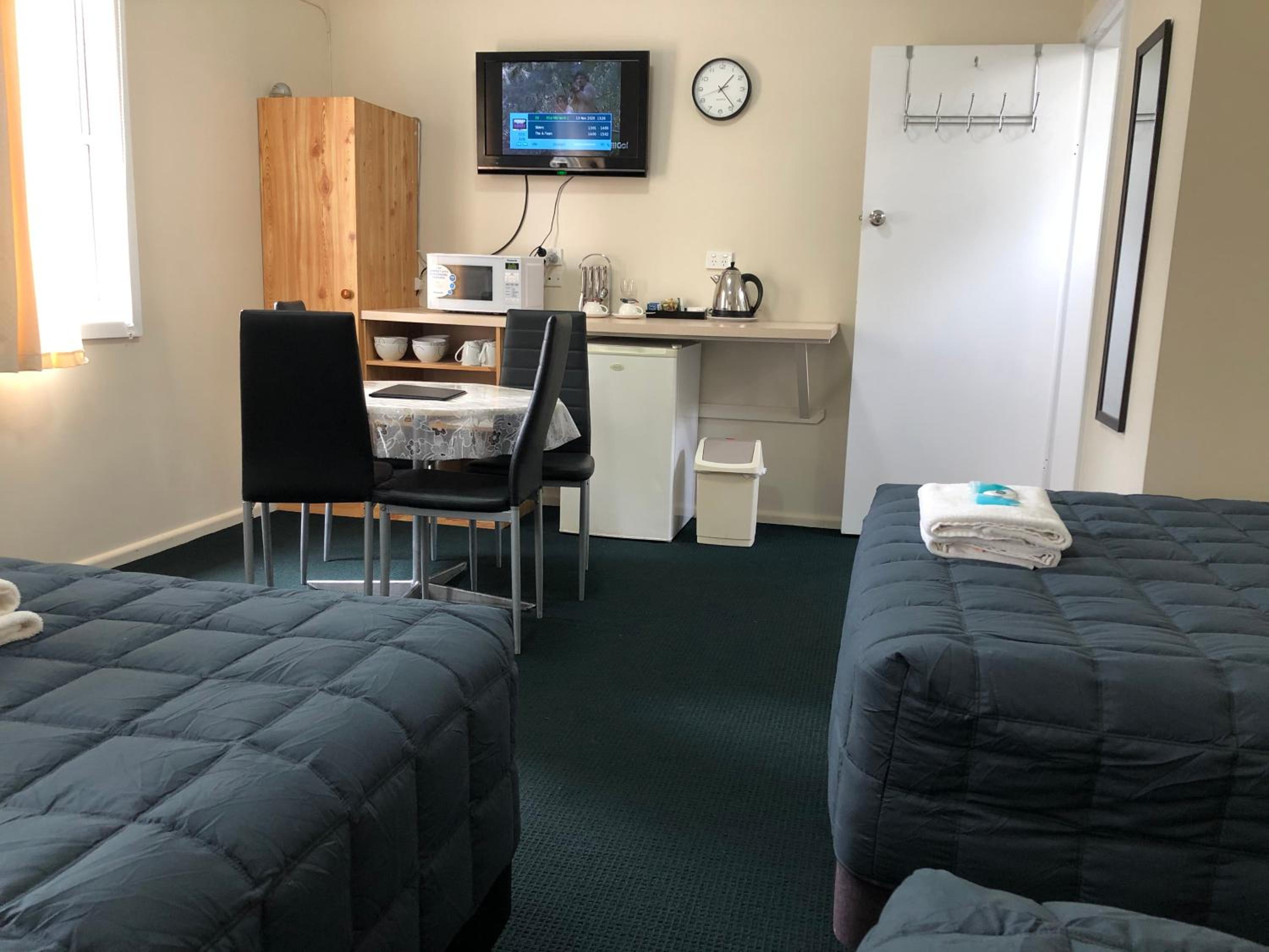 Triple Room with Shared Bathroom photo 3