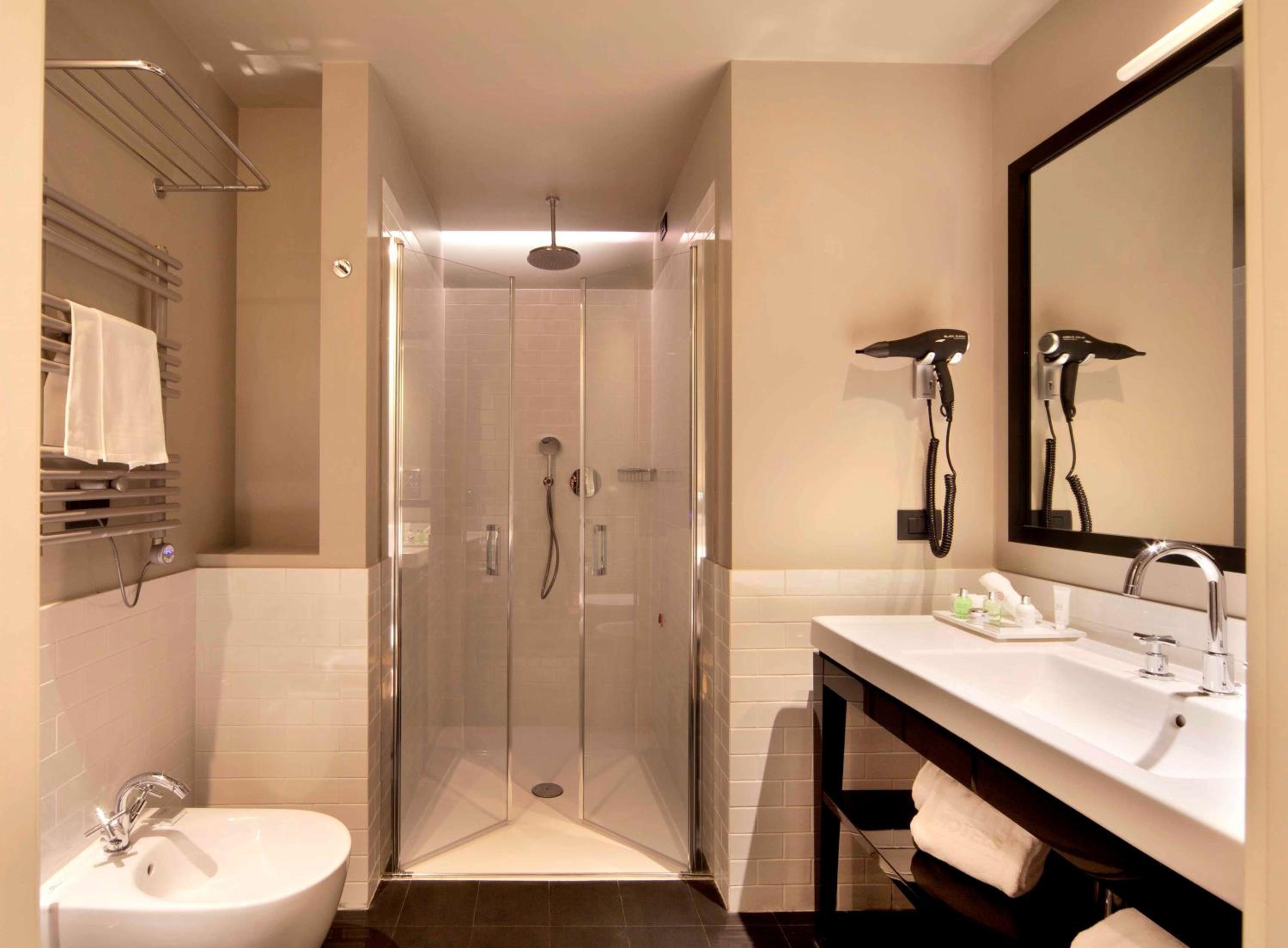 Premium Double or Twin Room with View photo 2