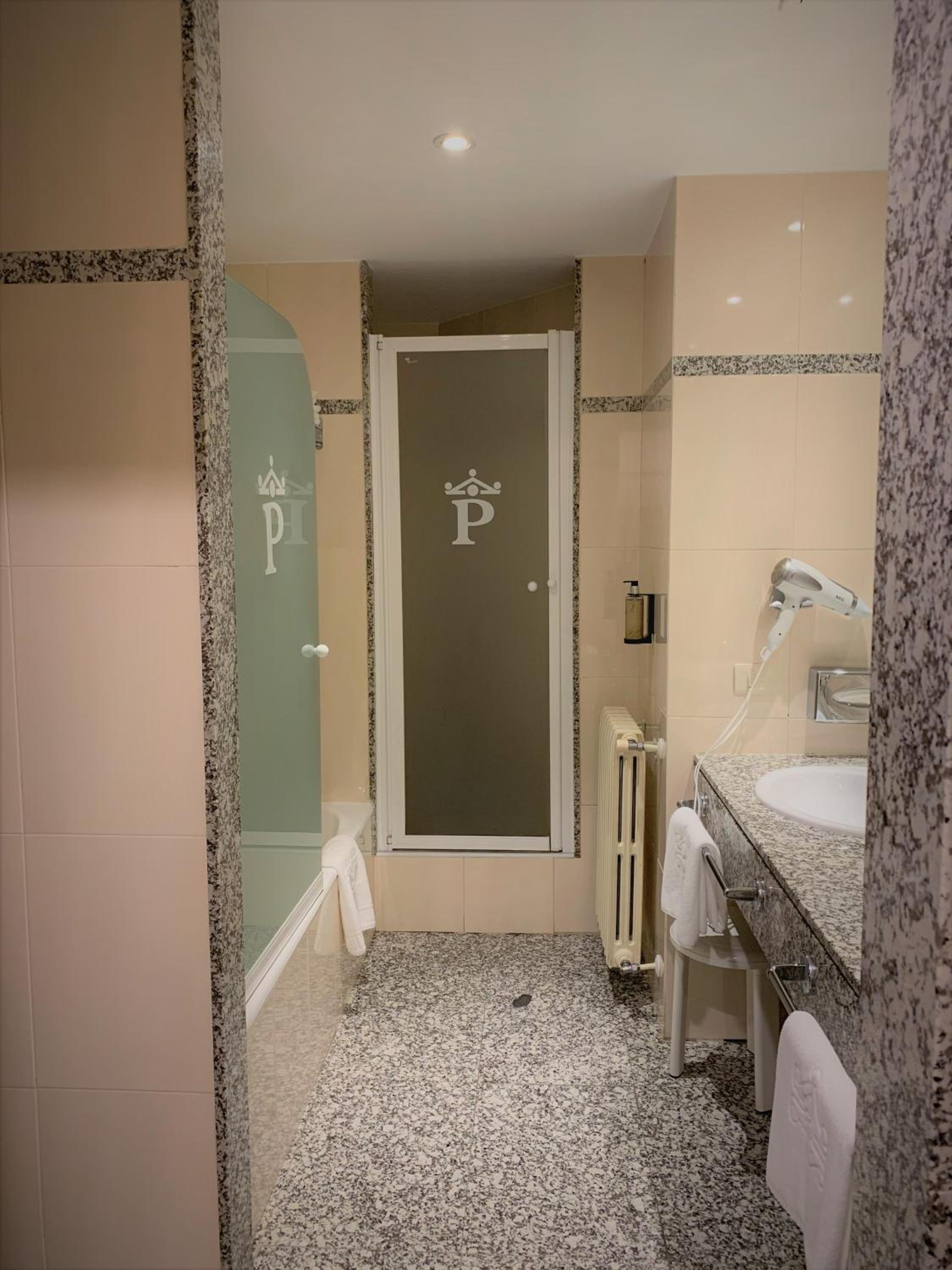 Junior Suite - Photo 25