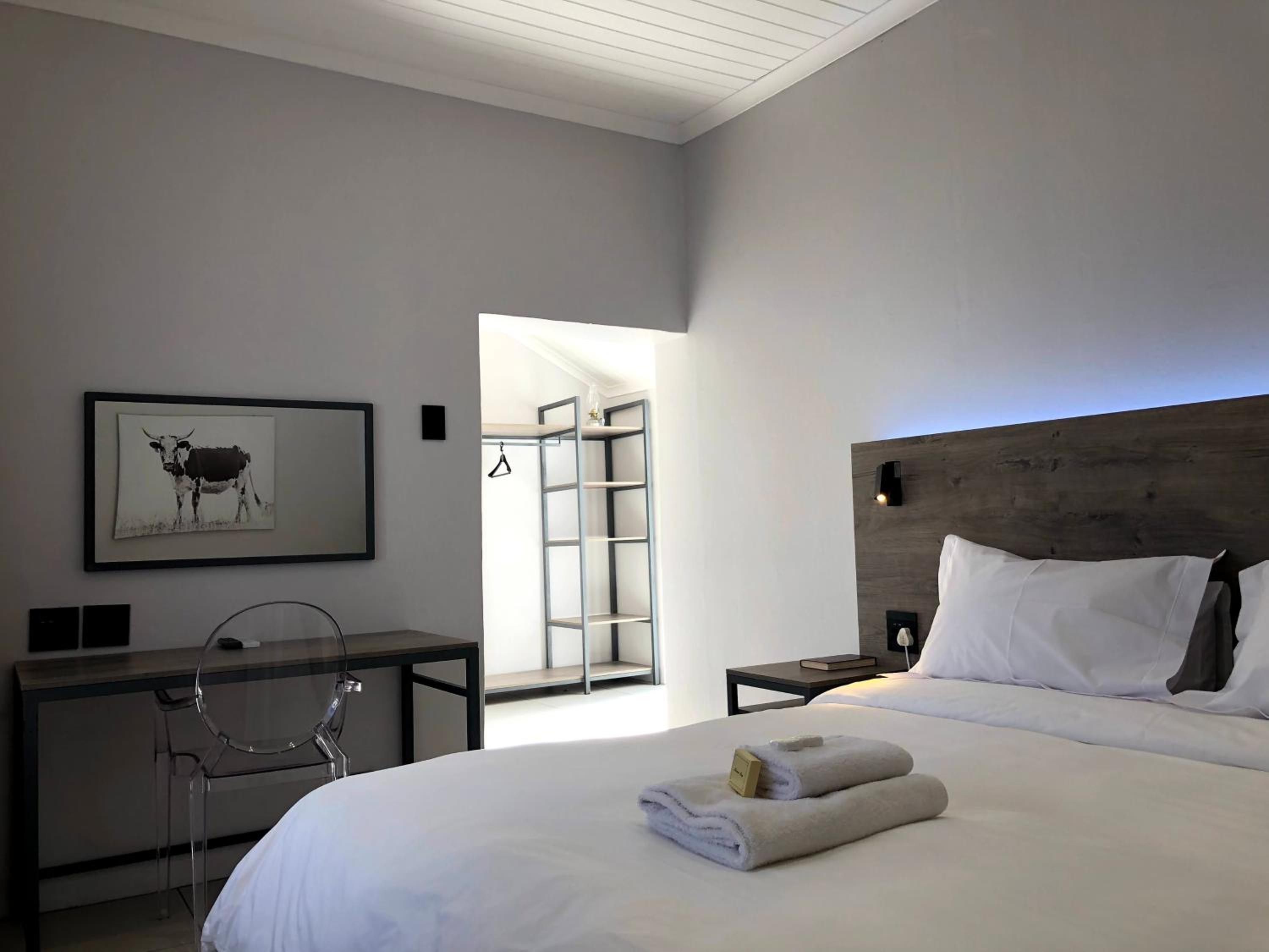 Superior Deluxe Double or Twin Room  - Photo 1